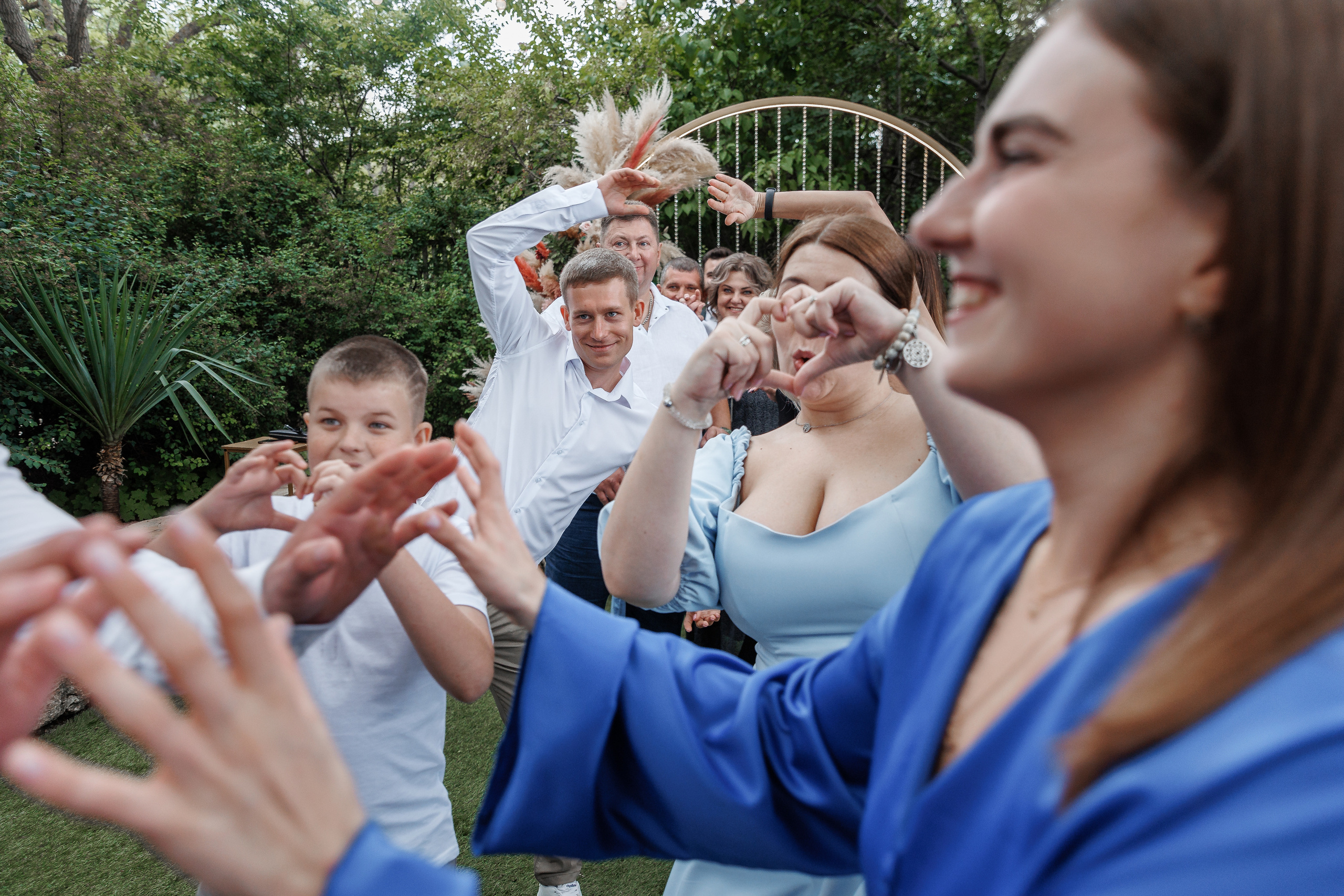 Южная терраса с бордовыми акцентами. Анонс свадьбы Анастасии и Ивана. Свадебный фотограф в Крыму и Севастополе Ольга Баскакова
