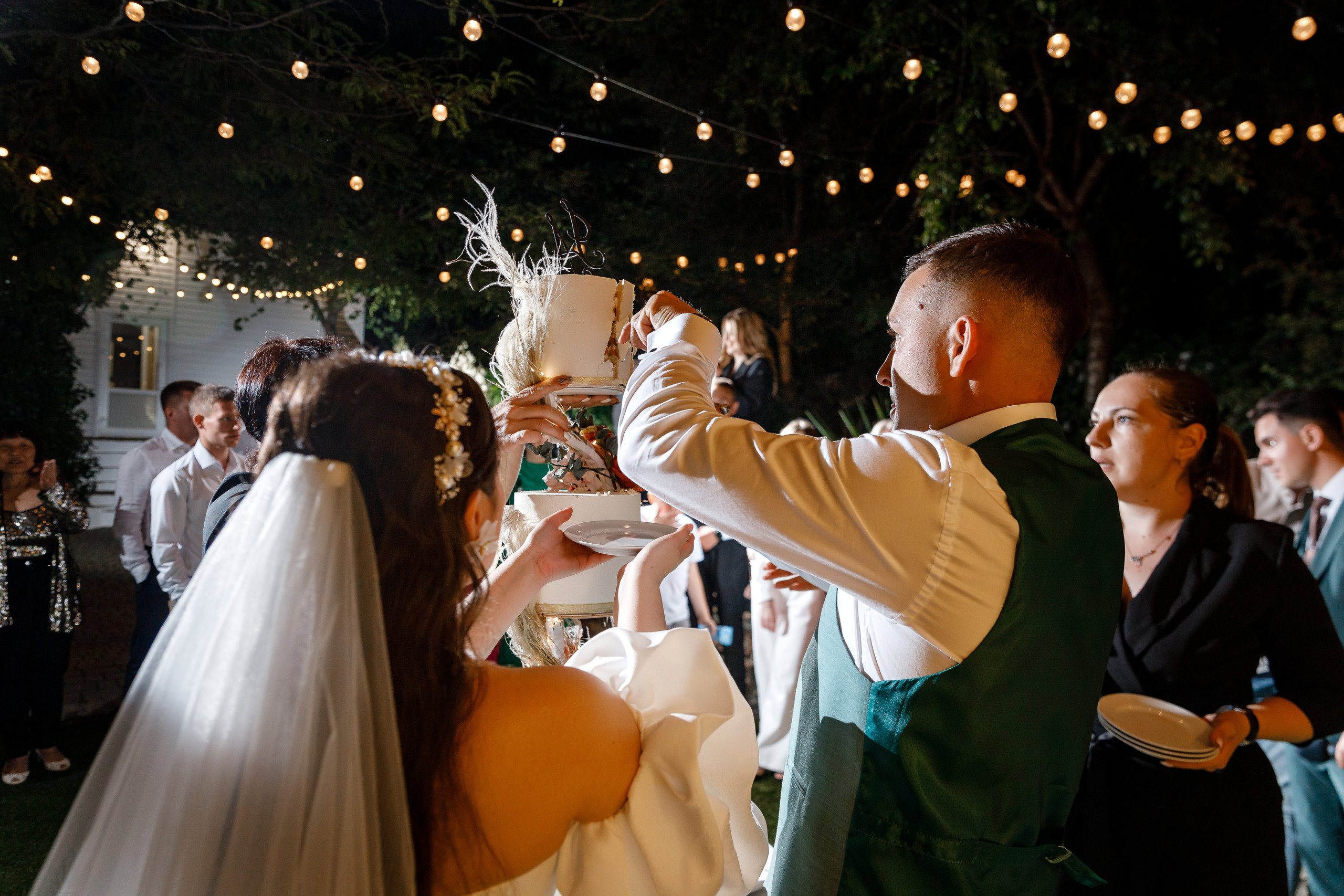 Южная терраса с бордовыми акцентами. Анонс свадьбы Анастасии и Ивана. Свадебный фотограф в Крыму и Севастополе Ольга Баскакова