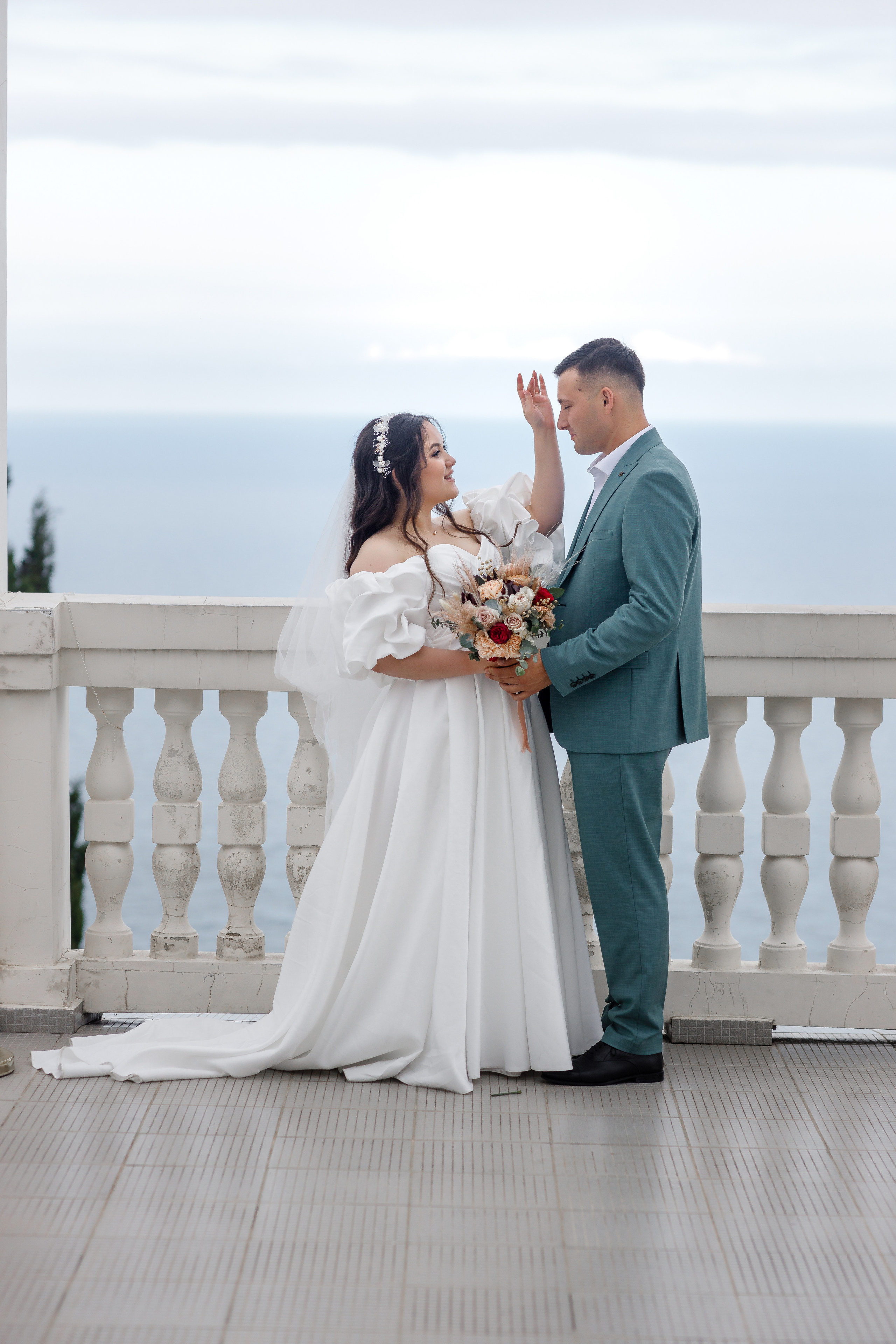 Южная терраса с бордовыми акцентами. Анонс свадьбы Анастасии и Ивана. Свадебный фотограф в Крыму и Севастополе Ольга Баскакова