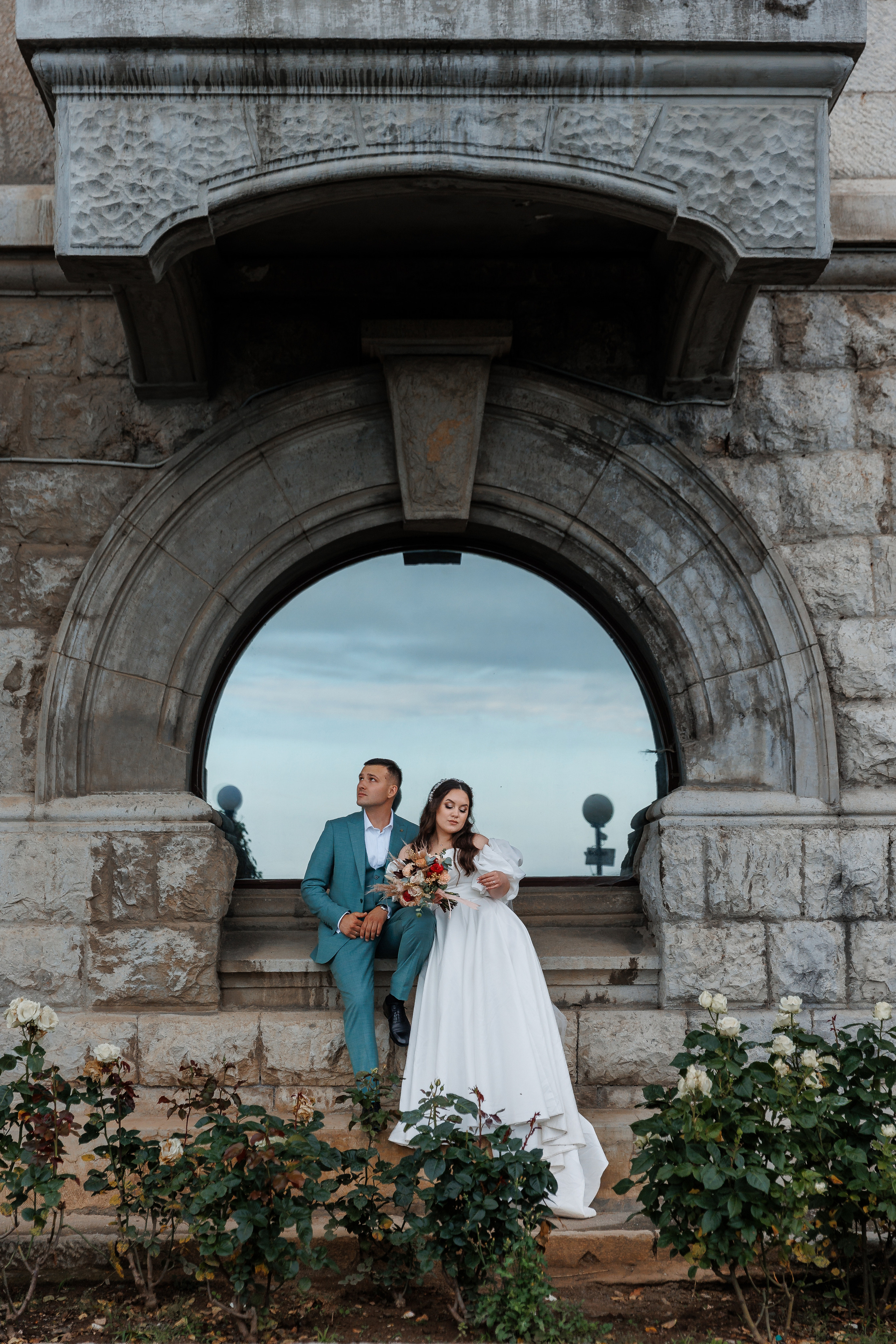 Южная терраса с бордовыми акцентами. Анонс свадьбы Анастасии и Ивана. Свадебный фотограф в Крыму и Севастополе Ольга Баскакова