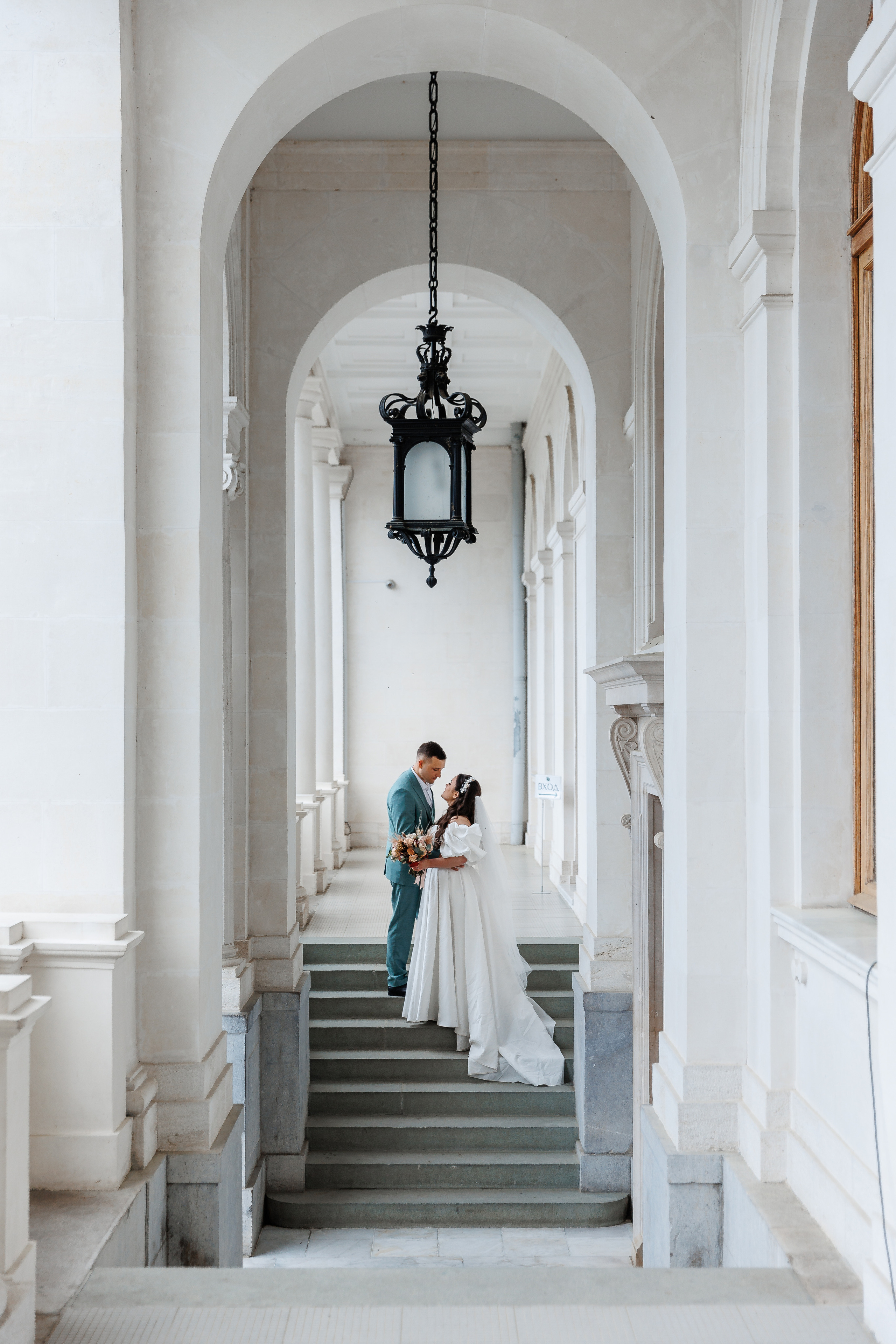 Южная терраса с бордовыми акцентами. Анонс свадьбы Анастасии и Ивана. Свадебный фотограф в Крыму и Севастополе Ольга Баскакова