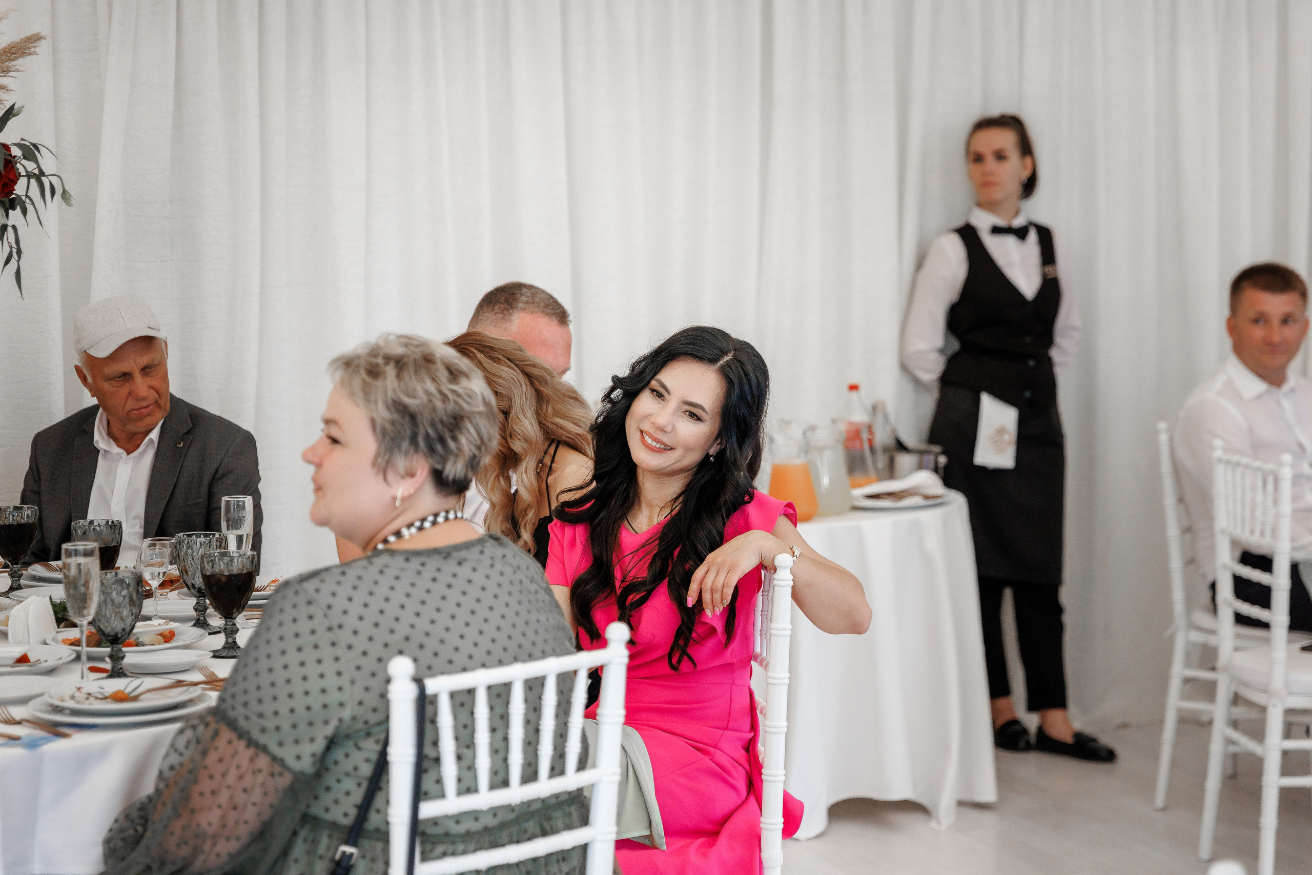 Южная терраса с бордовыми акцентами. Анонс свадьбы Анастасии и Ивана. Свадебный фотограф в Крыму и Севастополе Ольга Баскакова