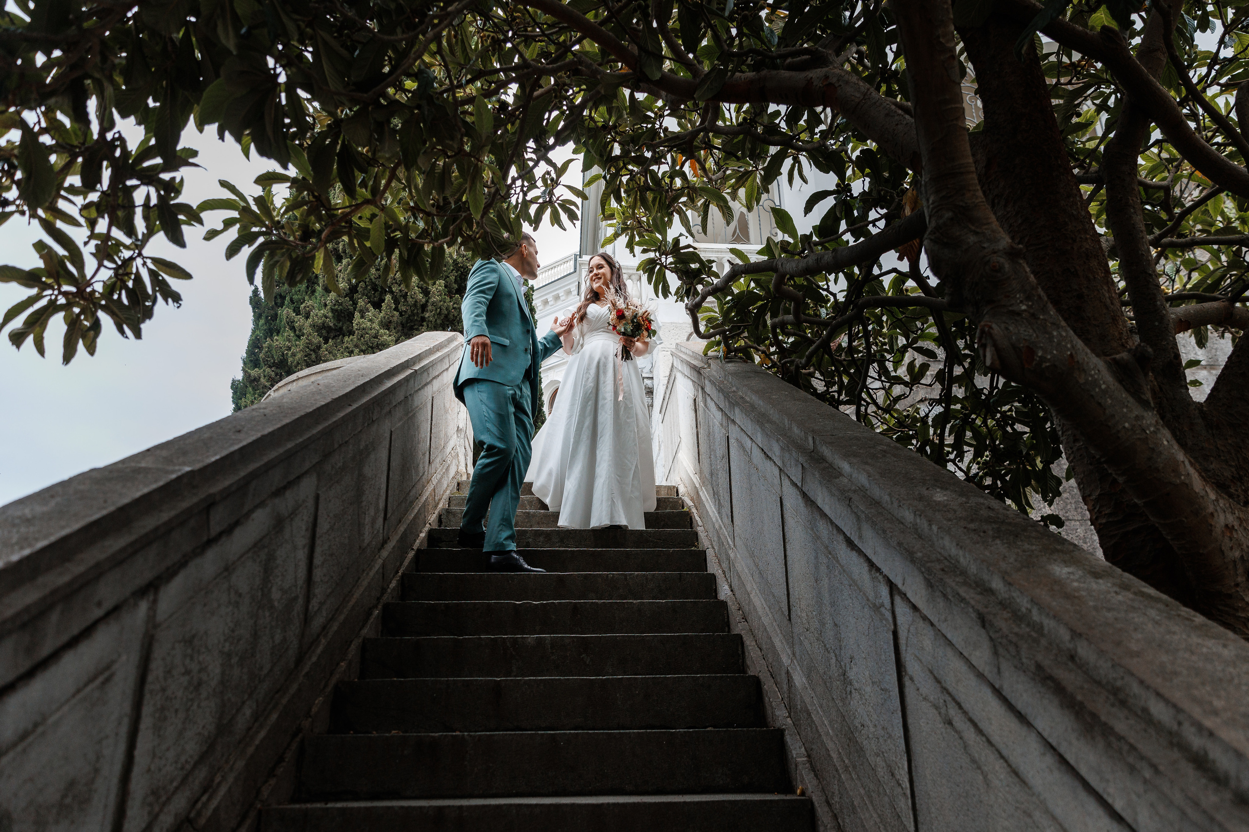 Южная терраса с бордовыми акцентами. Анонс свадьбы Анастасии и Ивана. Свадебный фотограф в Крыму и Севастополе Ольга Баскакова