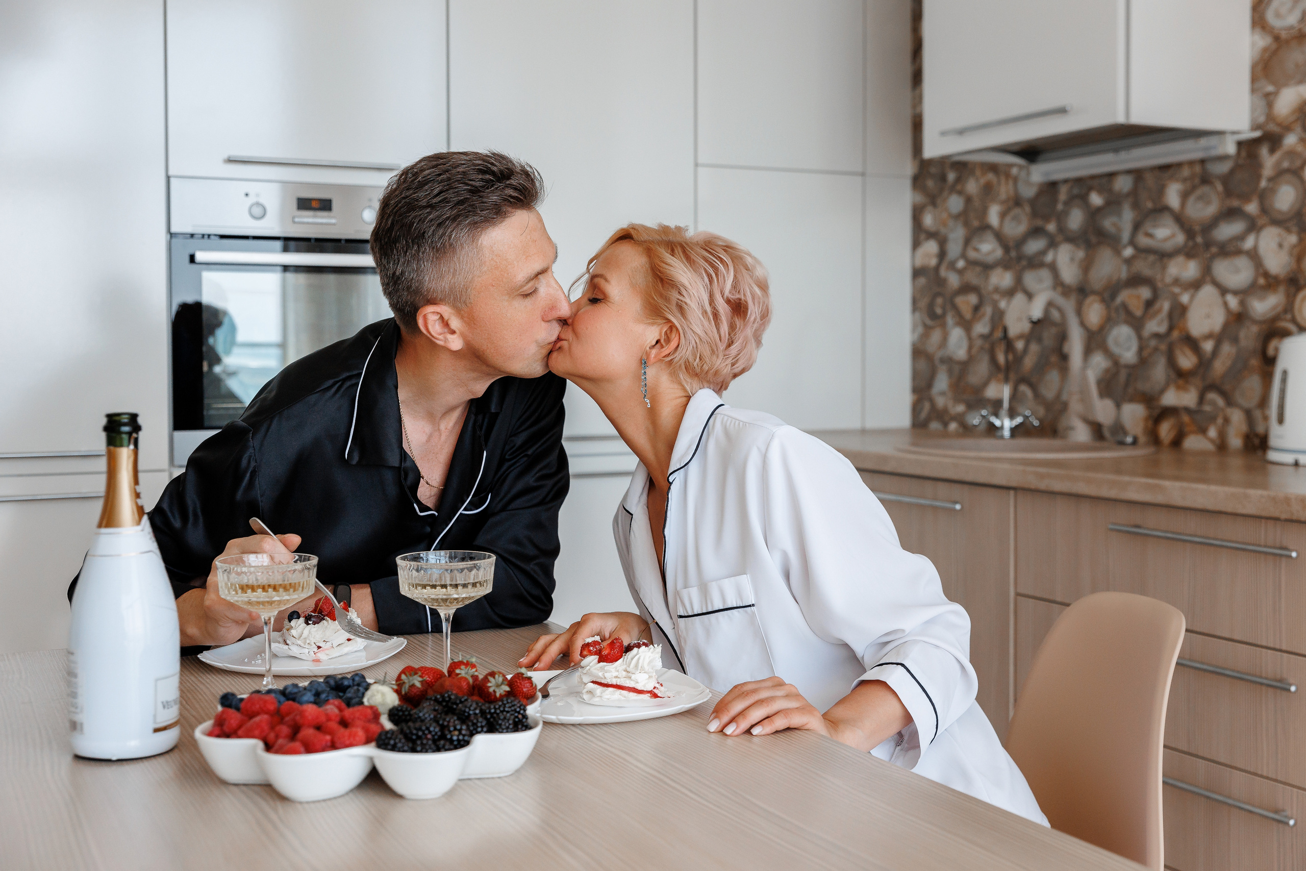 Ялта и Винный парк. Анонс свадьбы Дмитрия и Анны. Свадебный фотограф в Крыму и Севастополе Ольга Баскакова