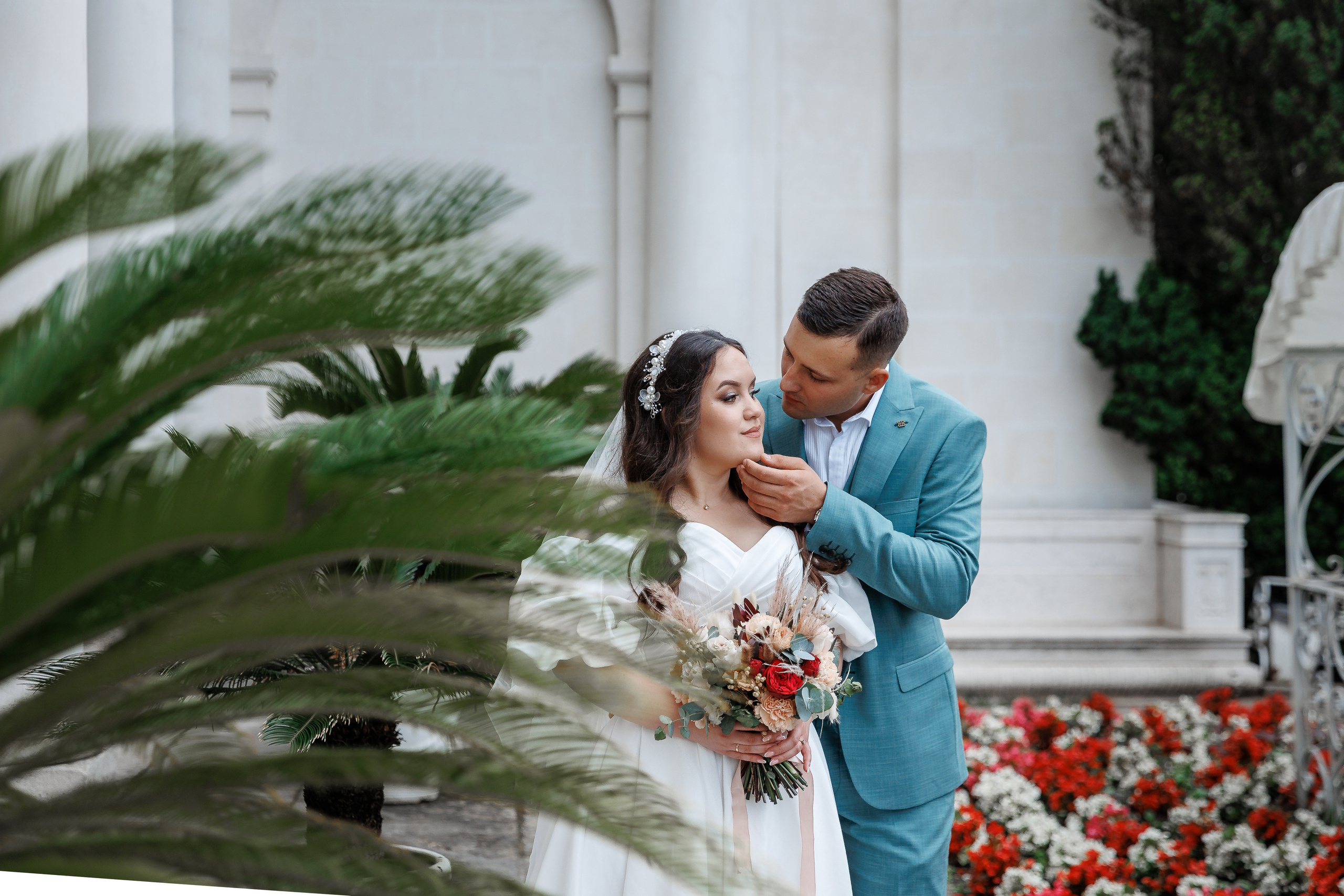 Южная терраса с бордовыми акцентами. Анонс свадьбы Анастасии и Ивана. Свадебный фотограф в Крыму и Севастополе Ольга Баскакова