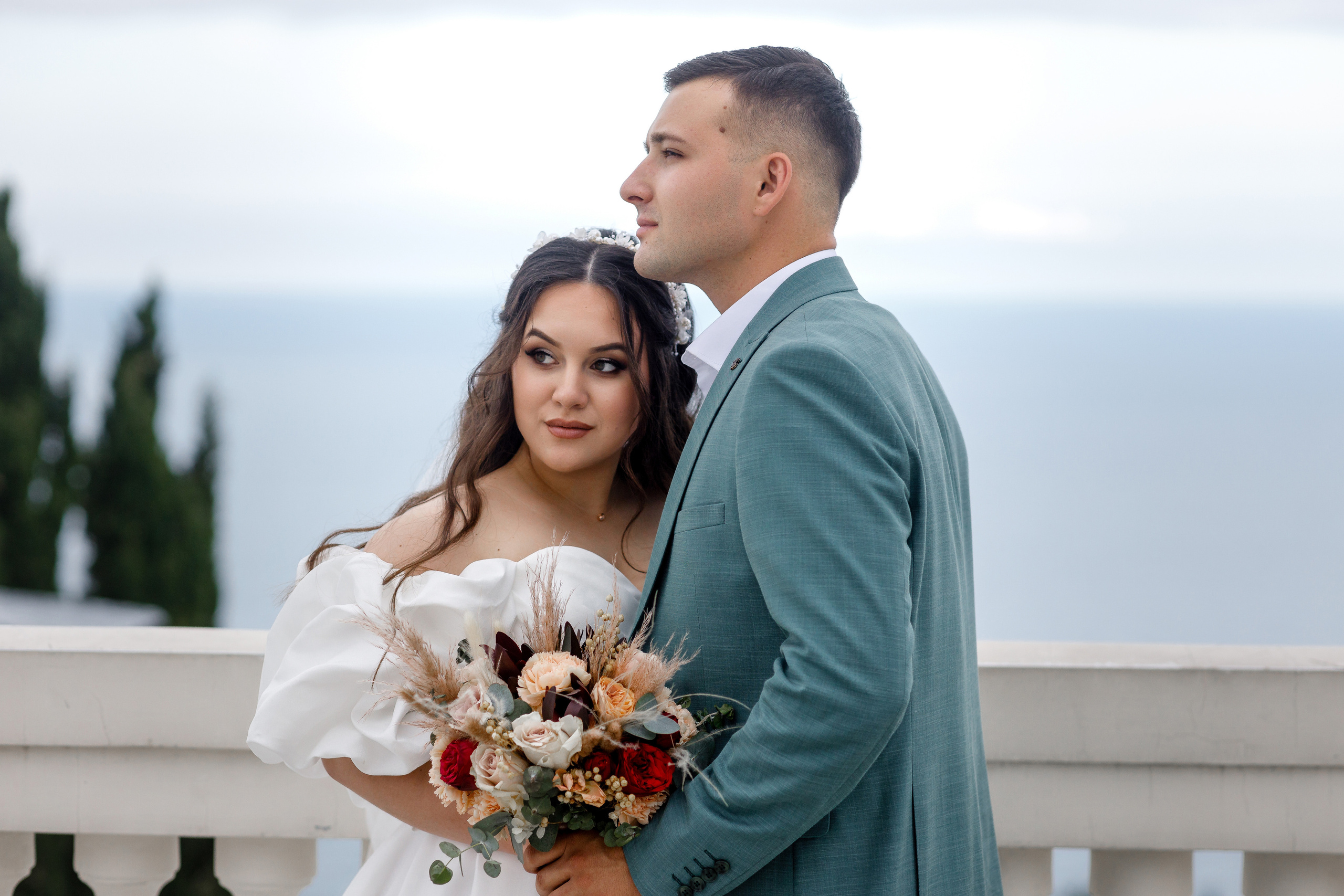 Южная терраса с бордовыми акцентами. Анонс свадьбы Анастасии и Ивана. Свадебный фотограф в Крыму и Севастополе Ольга Баскакова