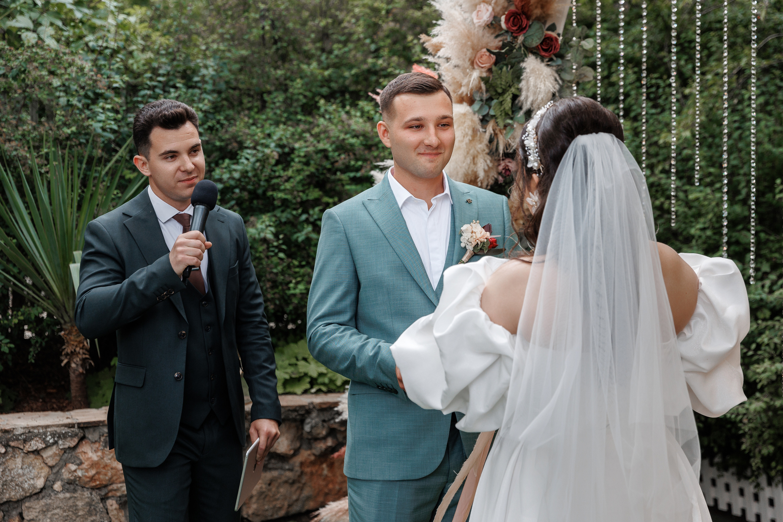 Южная терраса с бордовыми акцентами. Анонс свадьбы Анастасии и Ивана. Свадебный фотограф в Крыму и Севастополе Ольга Баскакова