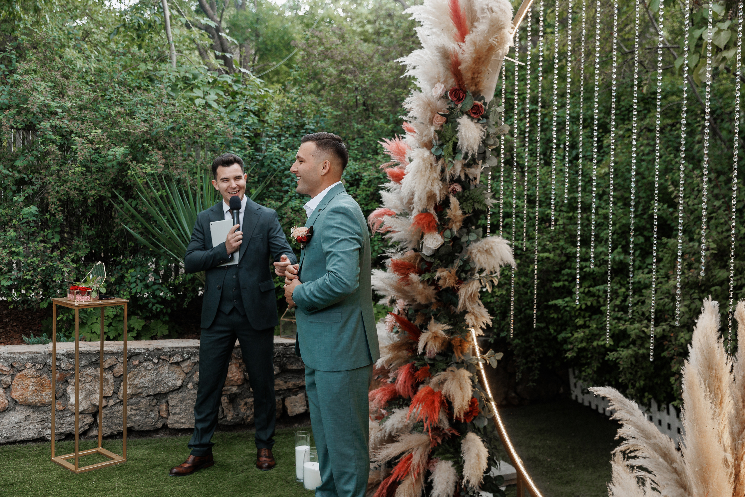 Южная терраса с бордовыми акцентами. Анонс свадьбы Анастасии и Ивана. Свадебный фотограф в Крыму и Севастополе Ольга Баскакова