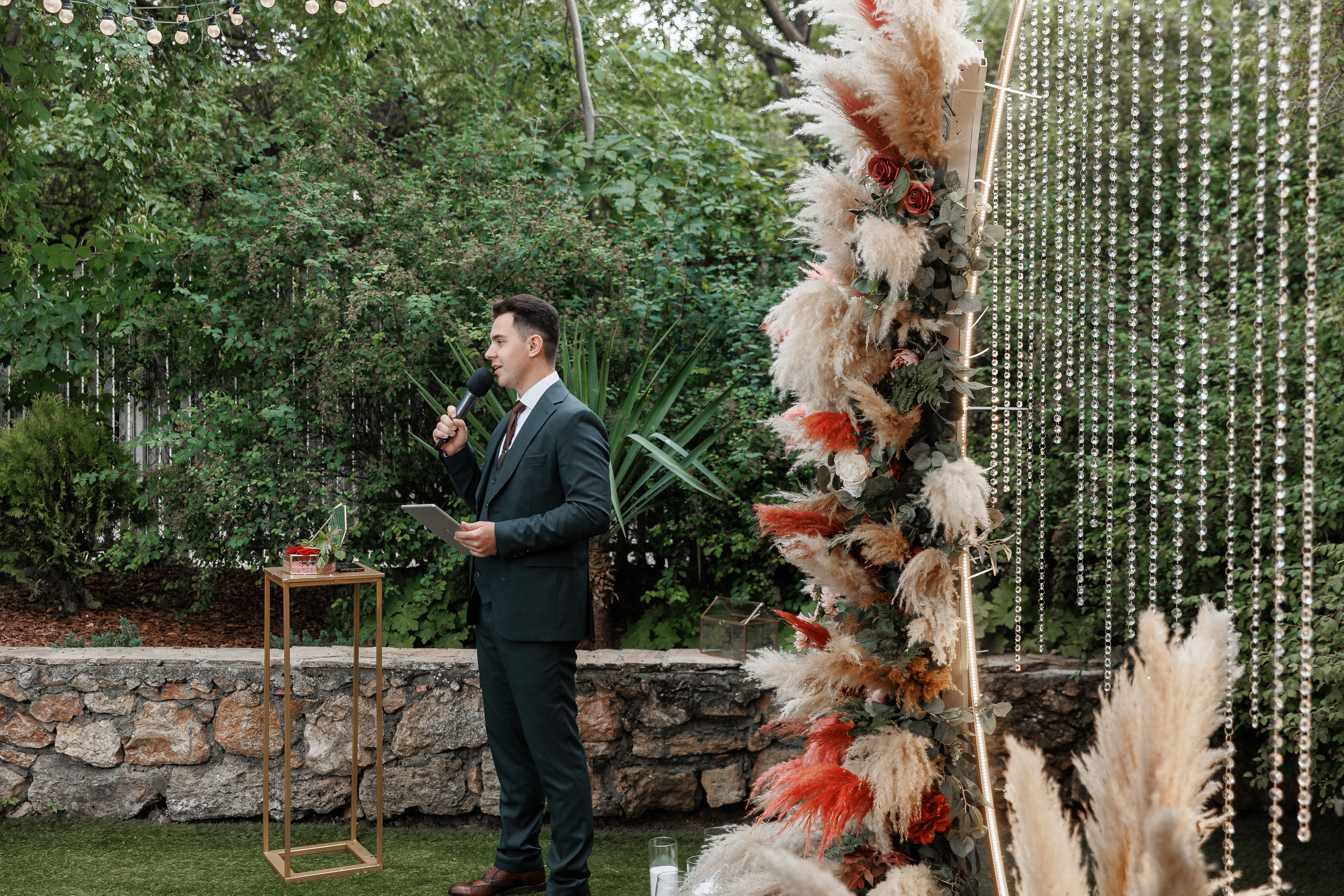 Южная терраса с бордовыми акцентами. Анонс свадьбы Анастасии и Ивана. Свадебный фотограф в Крыму и Севастополе Ольга Баскакова