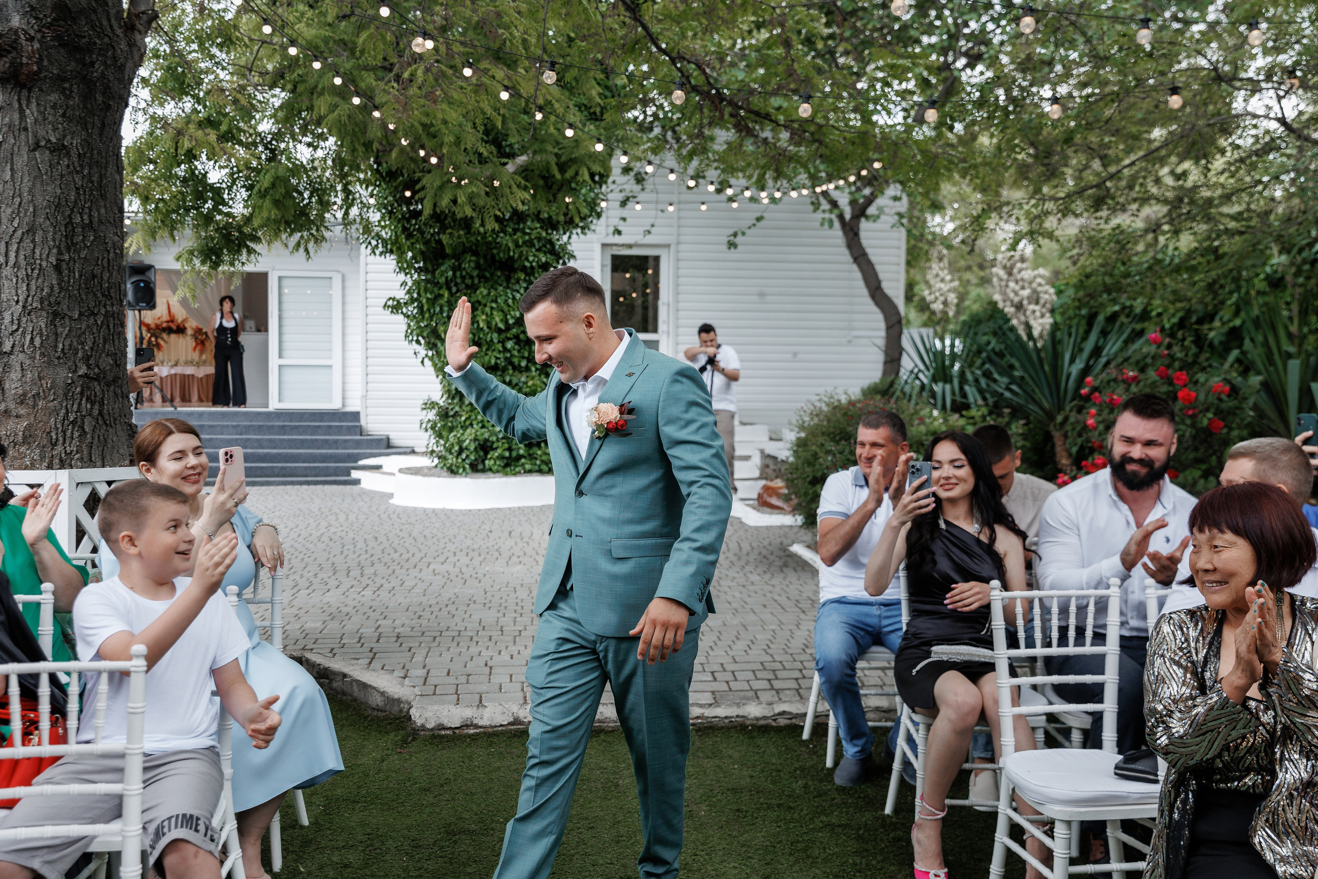 Южная терраса с бордовыми акцентами. Анонс свадьбы Анастасии и Ивана. Свадебный фотограф в Крыму и Севастополе Ольга Баскакова