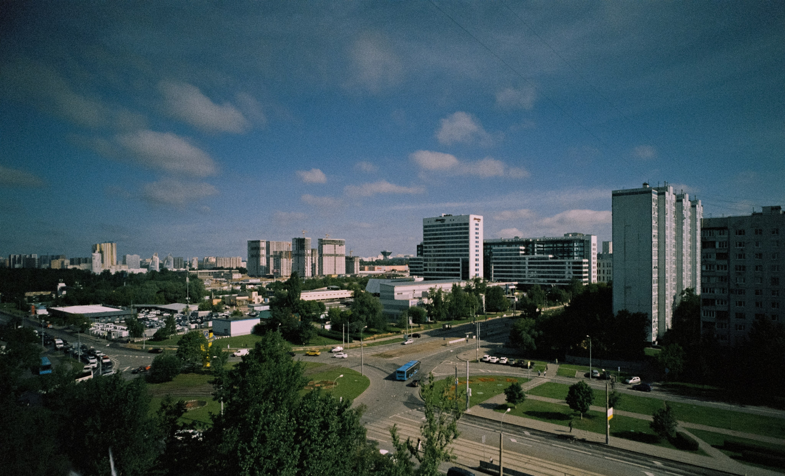 Contax G1 — Carl Zeiss Biogon T* 21 mm f2.8 | Kodak ProImage 100 | Лукино, Строгино