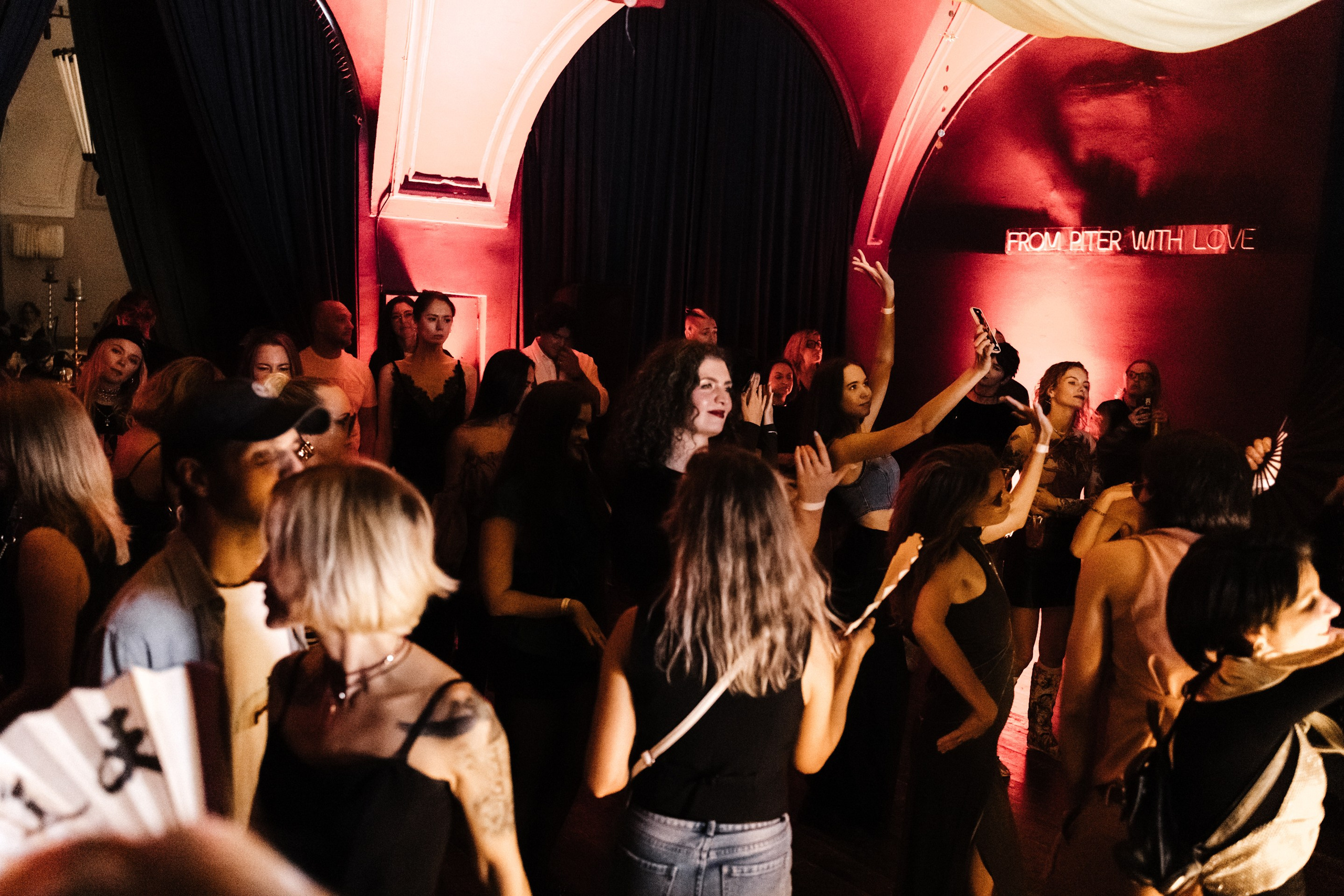 PHAGAMAST. VICTORIA SHU