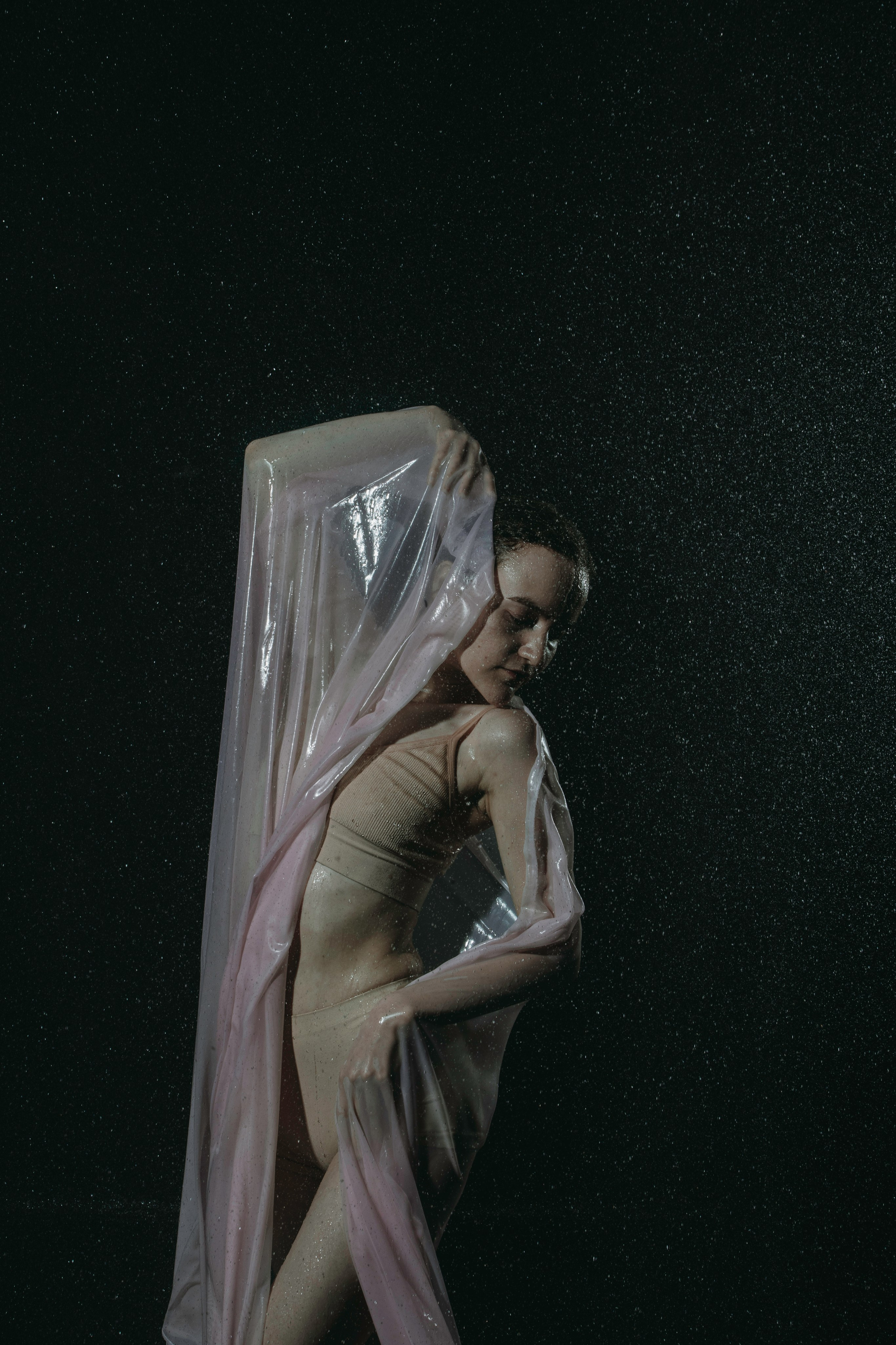 Индивидуальная фотосессия с водой. Фотограф продюсер съемок Йолдыз Плетнева