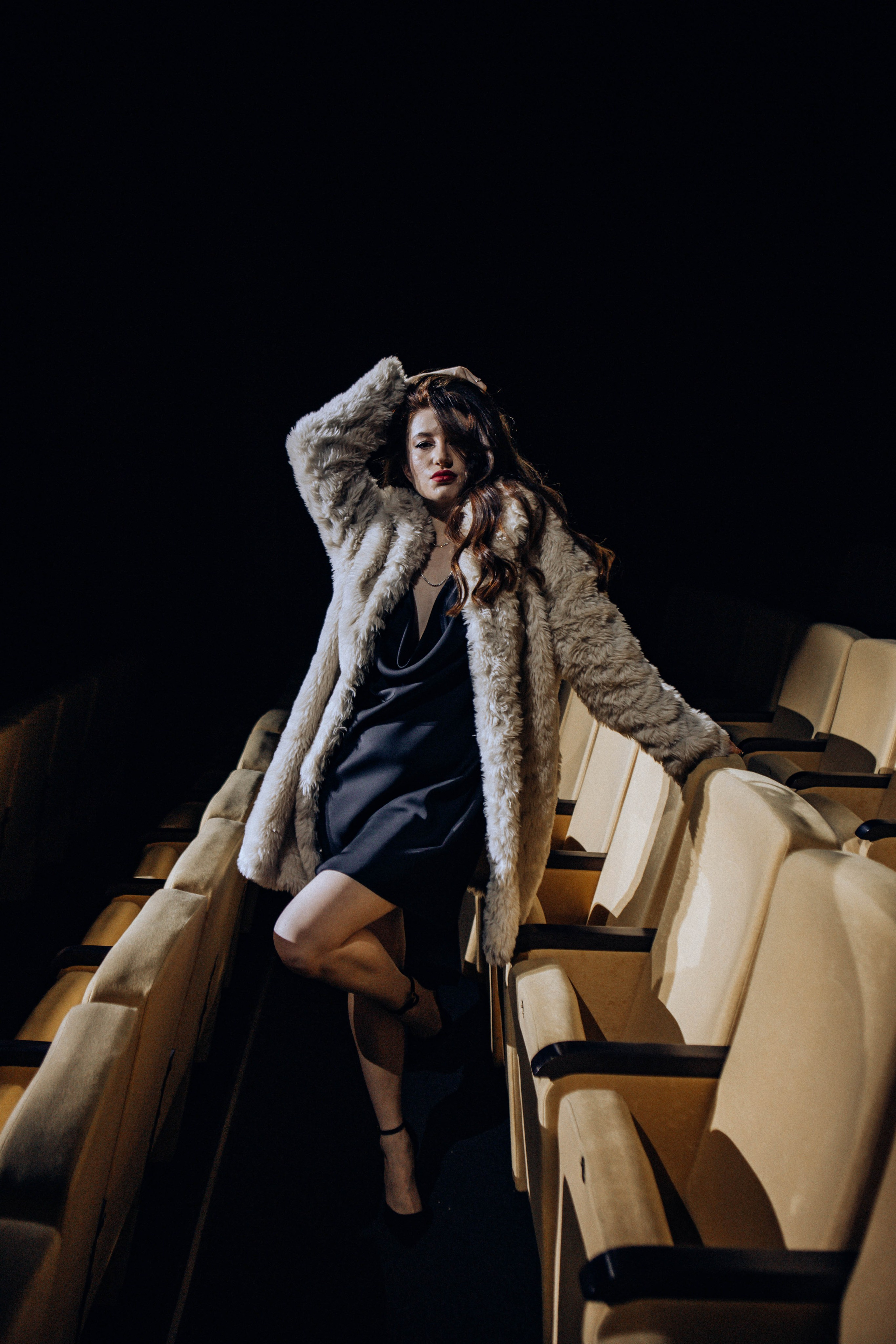 Катя. Контакты