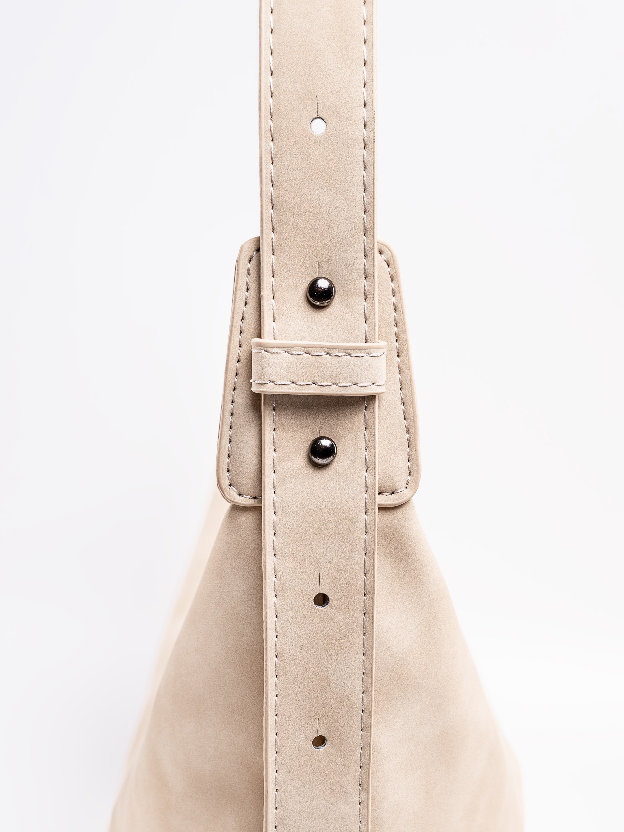 Q Сумки хобо серия 1. Предметный фотограф, фото для маркетплейсов Пятигорск, КМВ