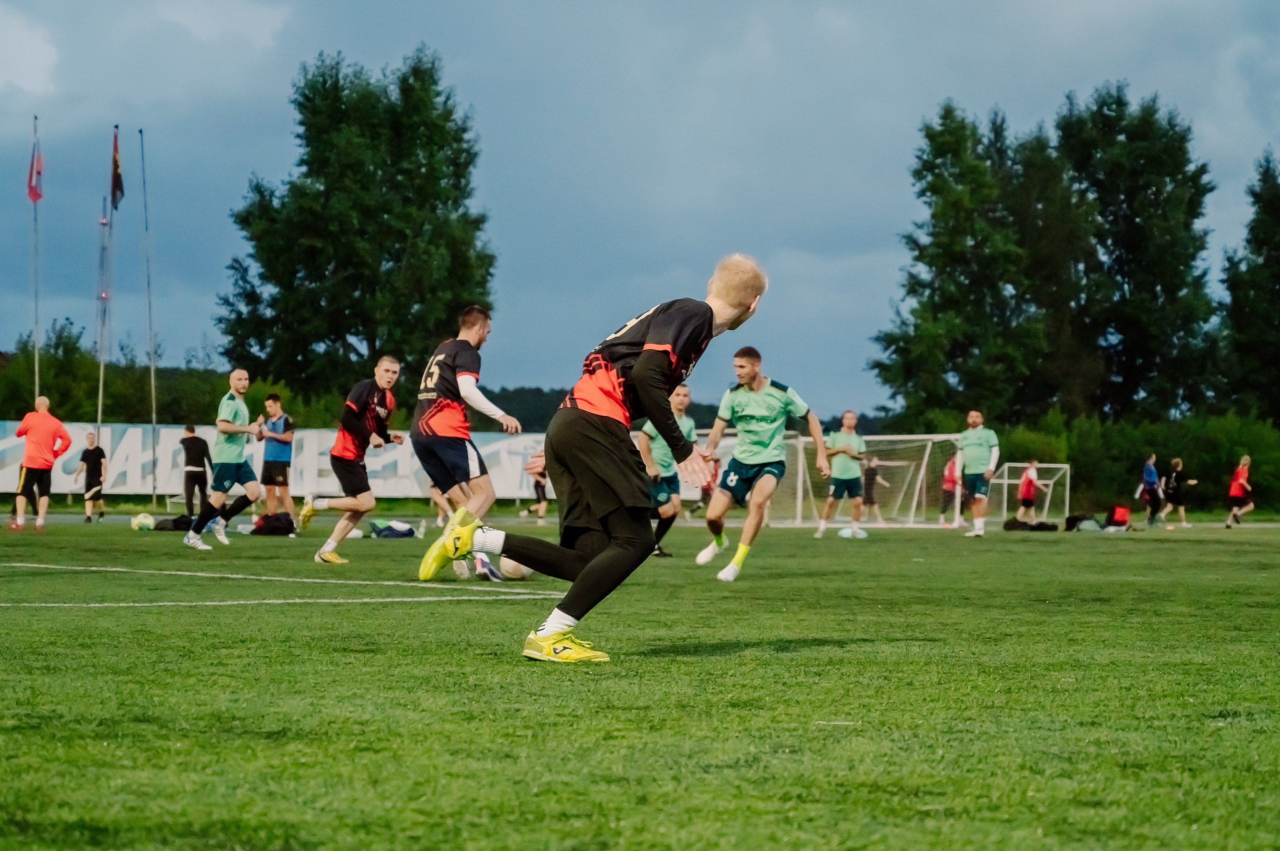 Футбол в Шахтёре 08.2025. Детский фотограф, семейный фотограф и репортажи в Кемерово