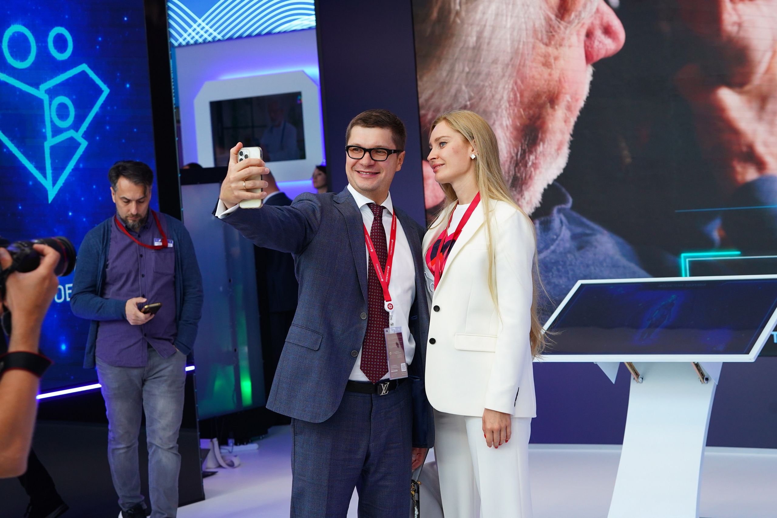 Фото и Видеосъемка ПМЭФ, Форумов, Конференций в СПб. Фото и Видеосъемка на ваше мероприятие. Александр Романов