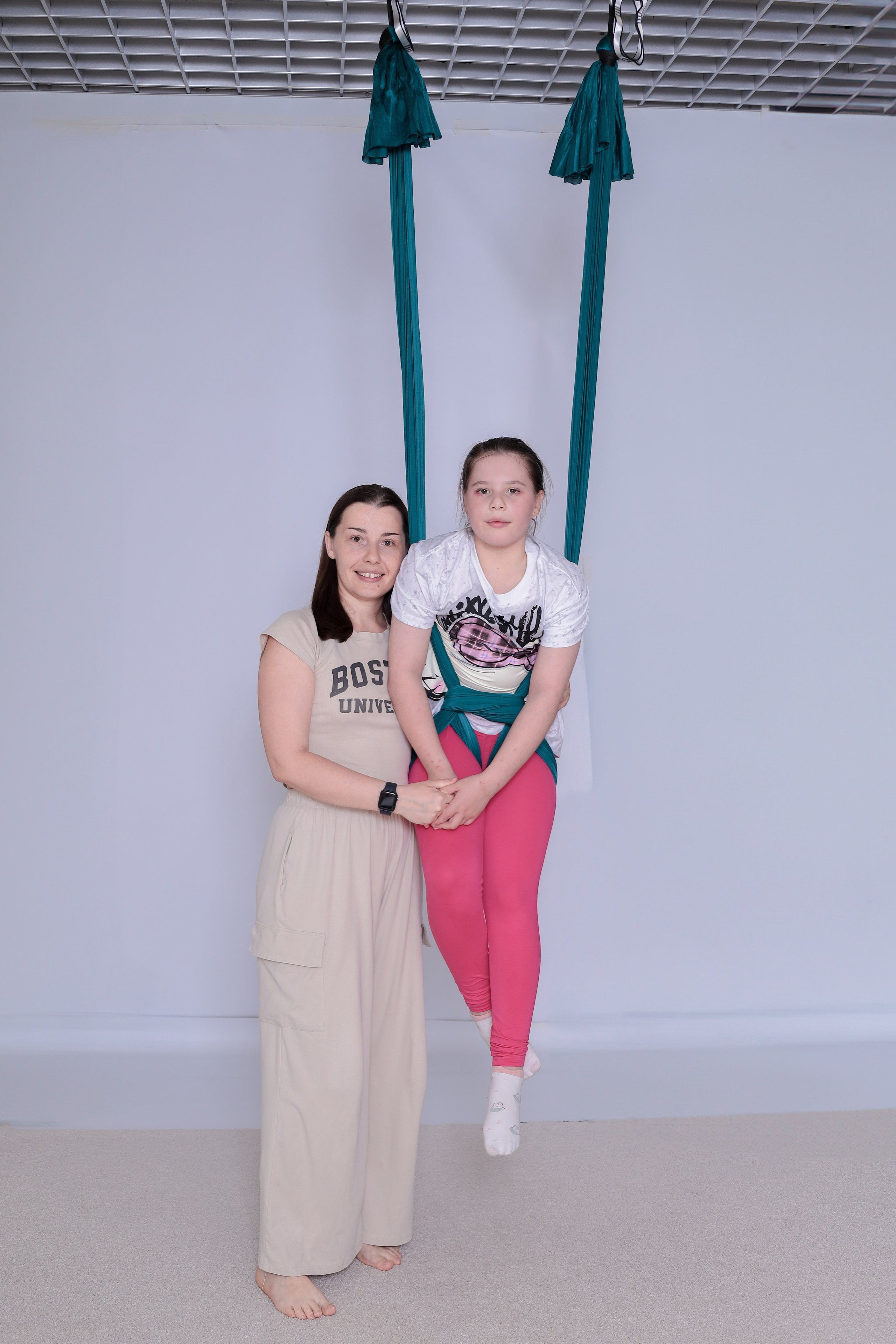 Детская аэройога. Фотограф Надршина Лилия