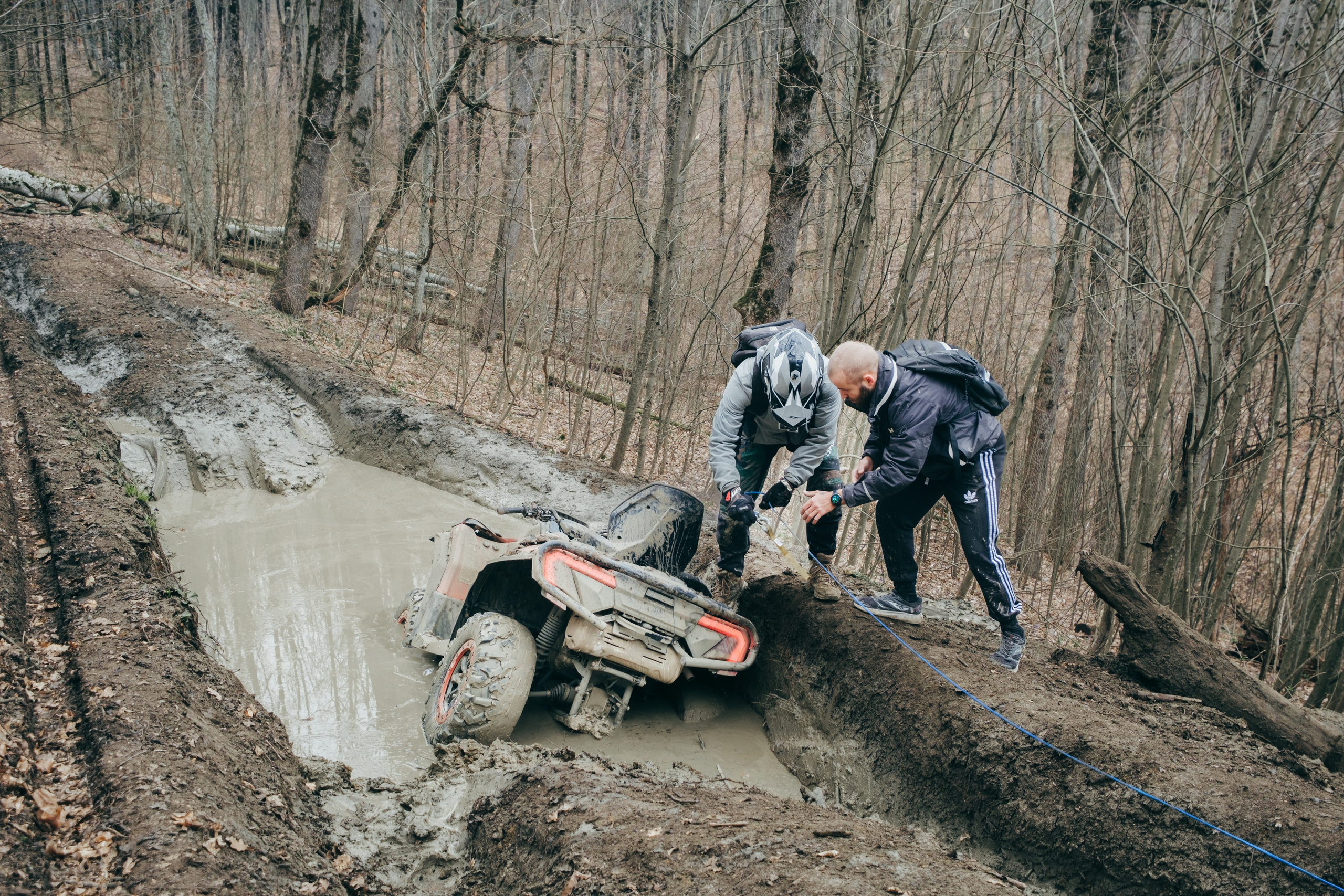 Съемка для Sharmax Moto в Горячем Ключе. Свадебный фотограф Денис Ожигин в Краснодаре и крае. Эмоциональная и стильная съемка вашего дня