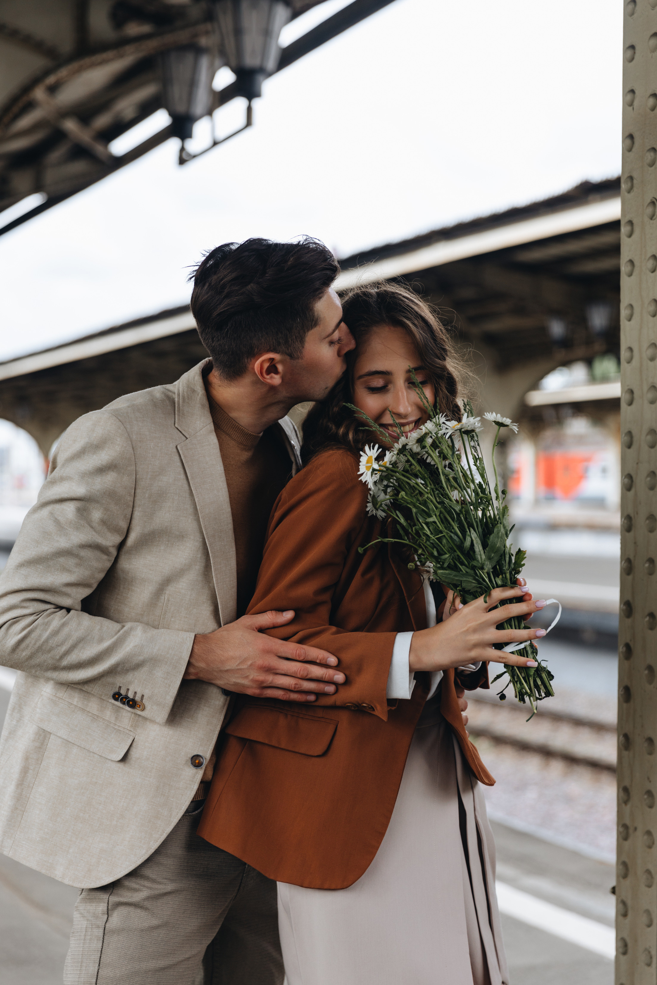 Лавстори на Витебском вокзале. Свадебный фотограф и видеограф — Сергей и Дарья