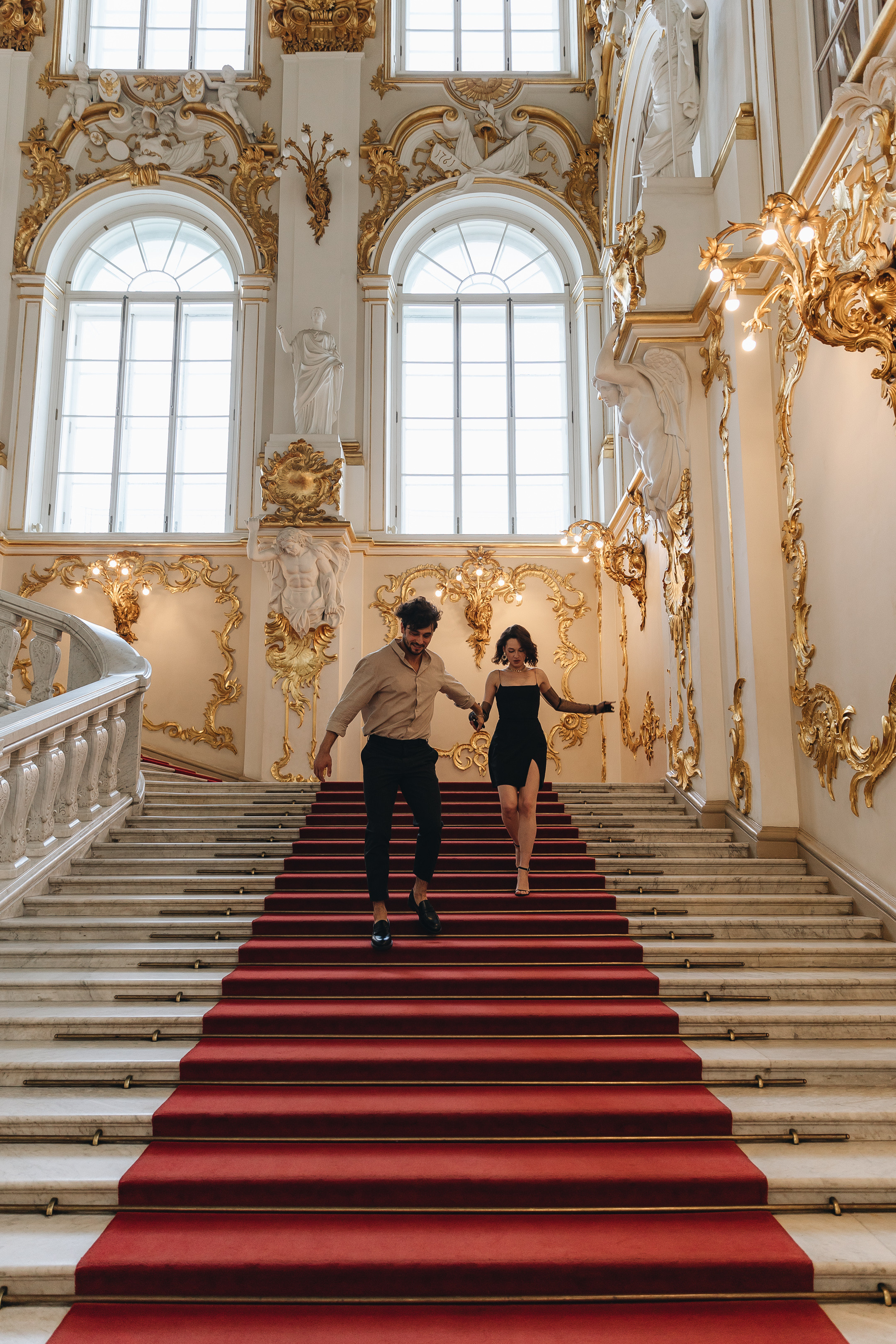 Лав стори в Эрмитаже. Свадьба. Свадебный фотограф. Свадебный фотограф и видеограф — Сергей и Дарья