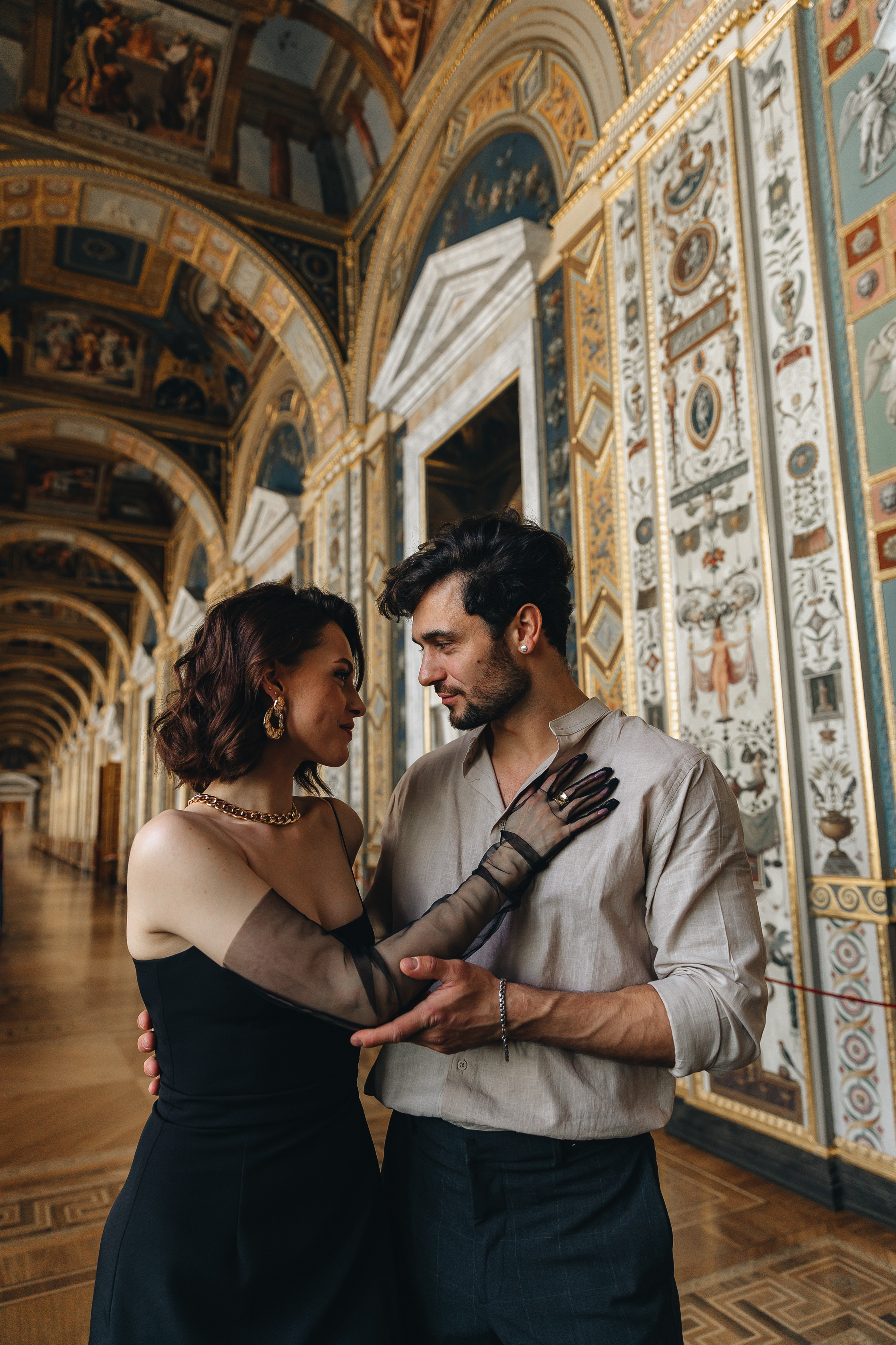 Лав стори в Эрмитаже. Свадьба. Свадебный фотограф. Свадебный фотограф и видеограф — Сергей и Дарья