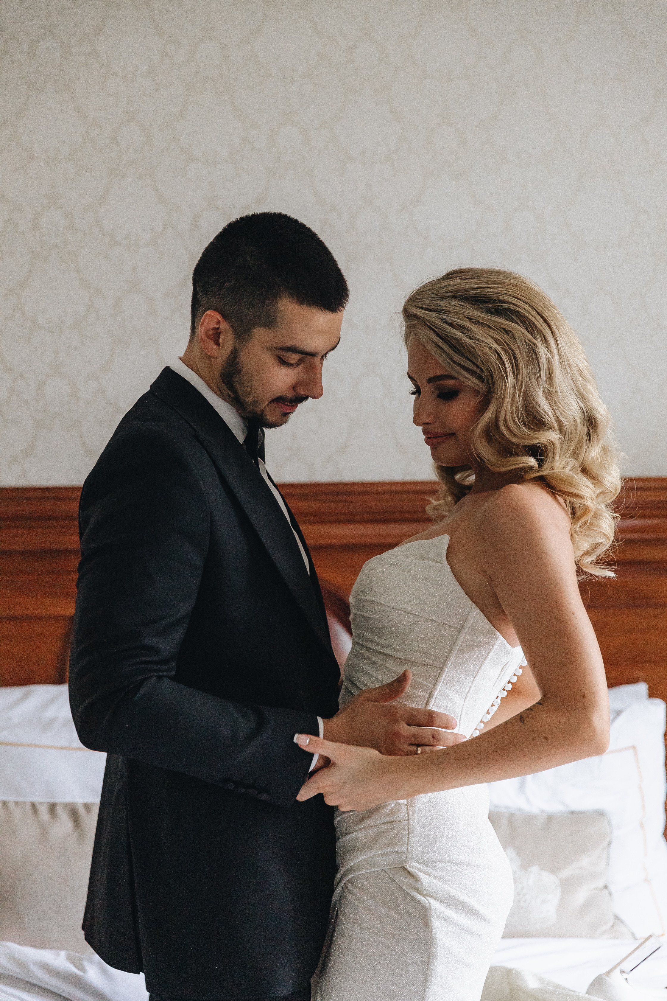 Свадебная фотосессия в отеле Tsar Palace. Свадебный фотограф и видеограф — Сергей и Дарья