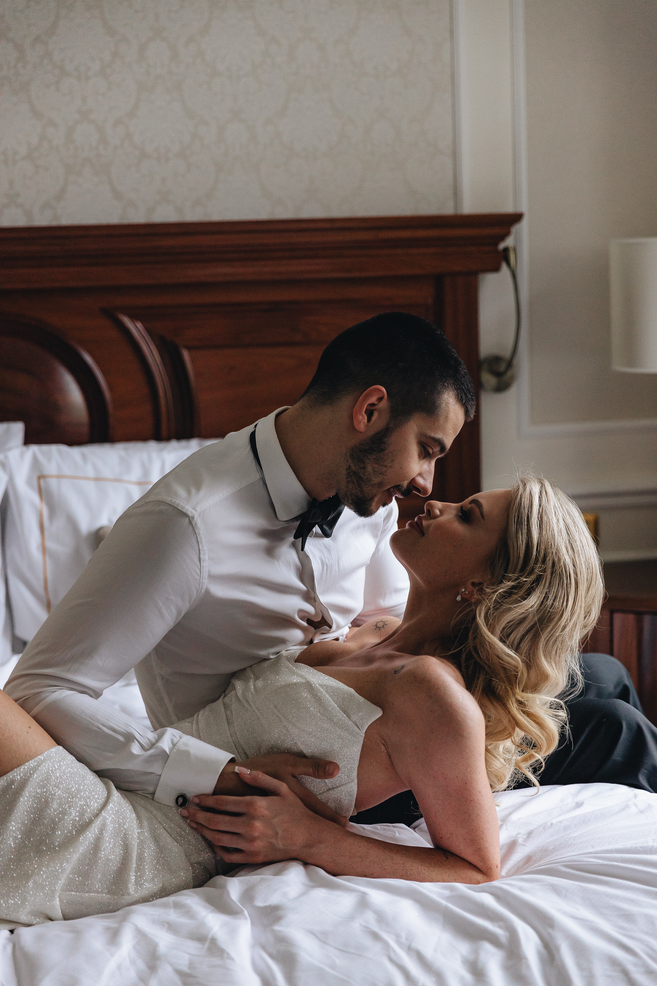 Свадебная фотосессия в отеле Tsar Palace. Свадебный фотограф и видеограф — Сергей и Дарья