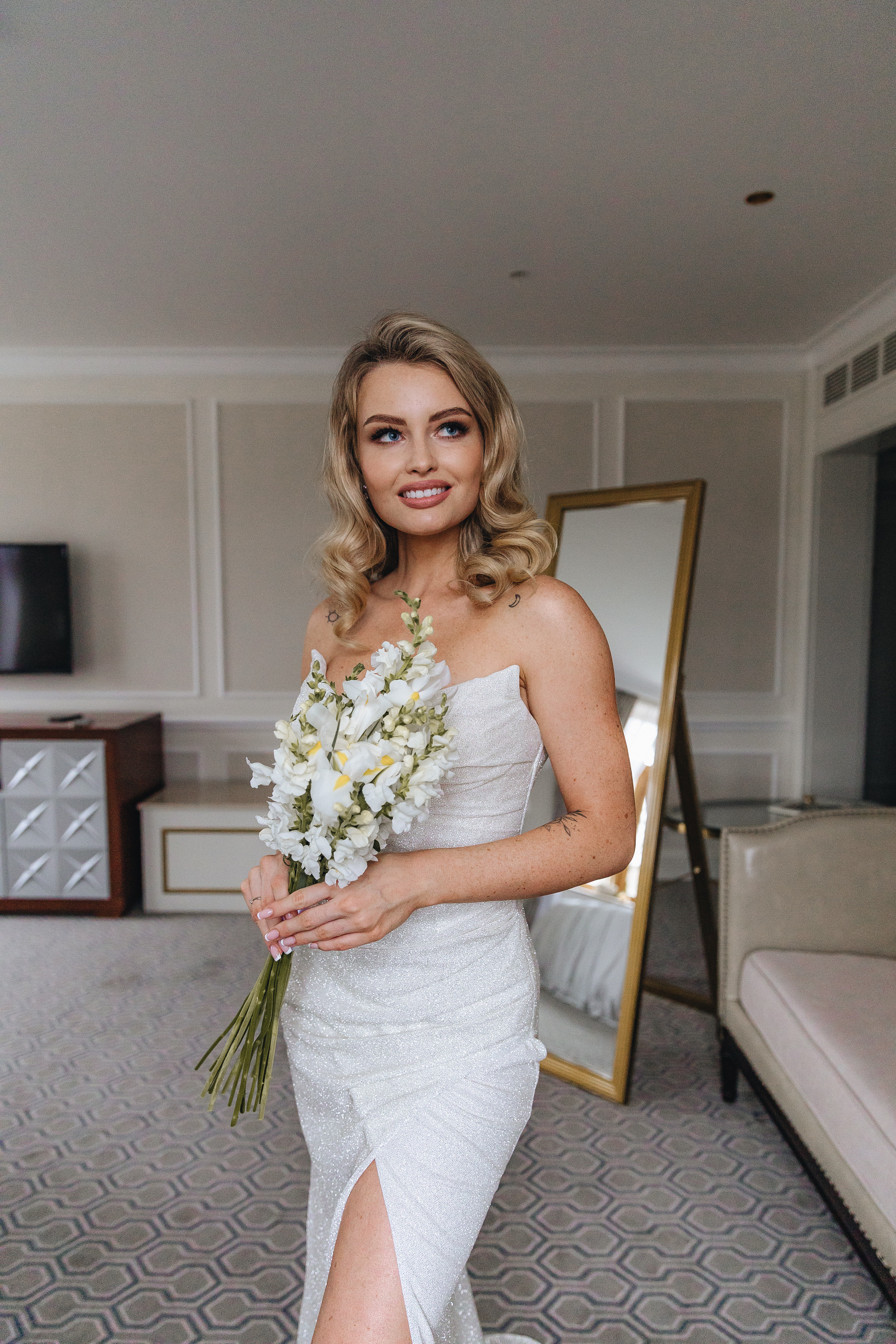 Свадебная фотосессия в отеле Tsar Palace. Свадебный фотограф и видеограф — Сергей и Дарья