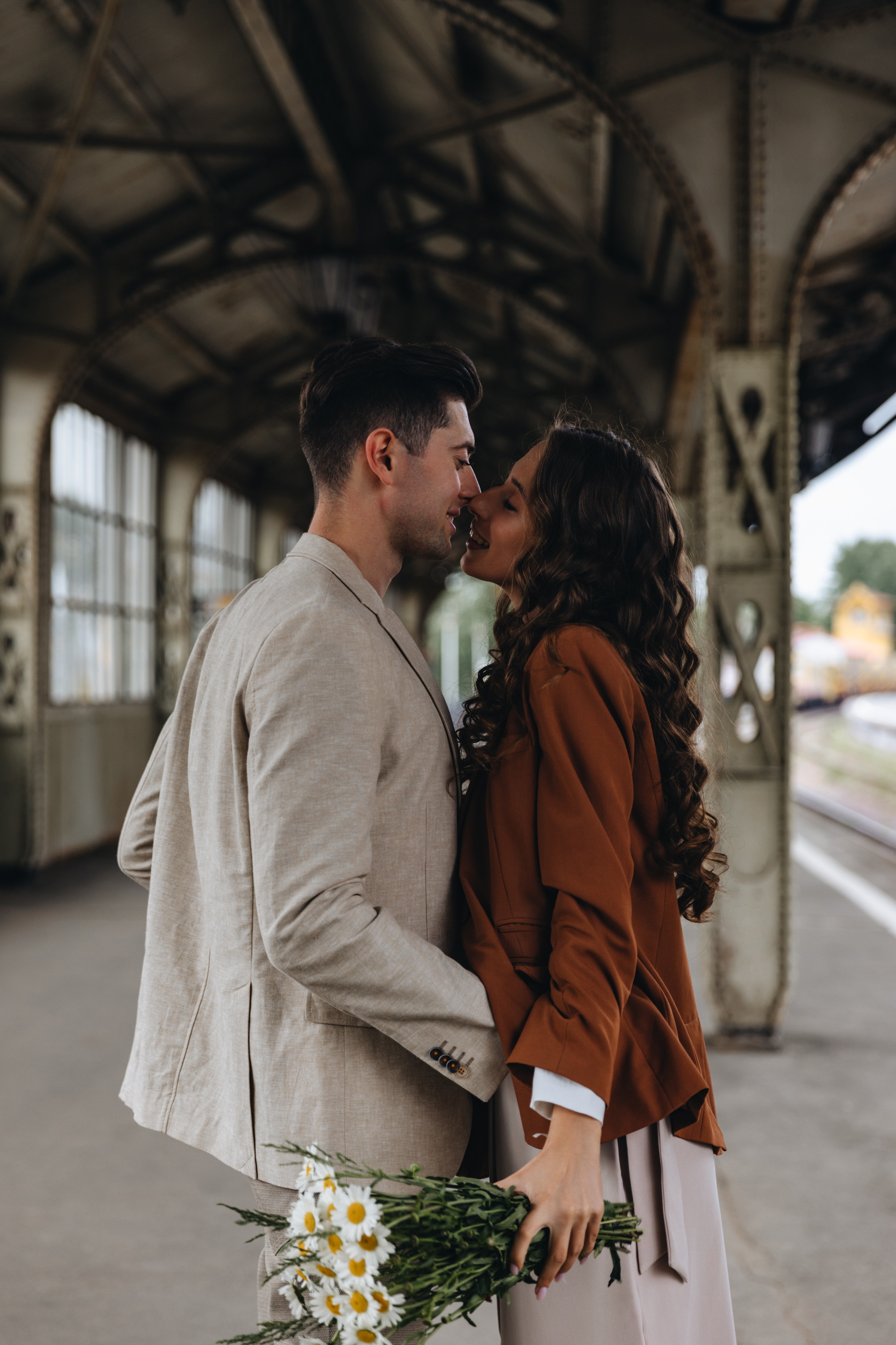 Лавстори на Витебском вокзале. Свадебный фотограф и видеограф — Сергей и Дарья