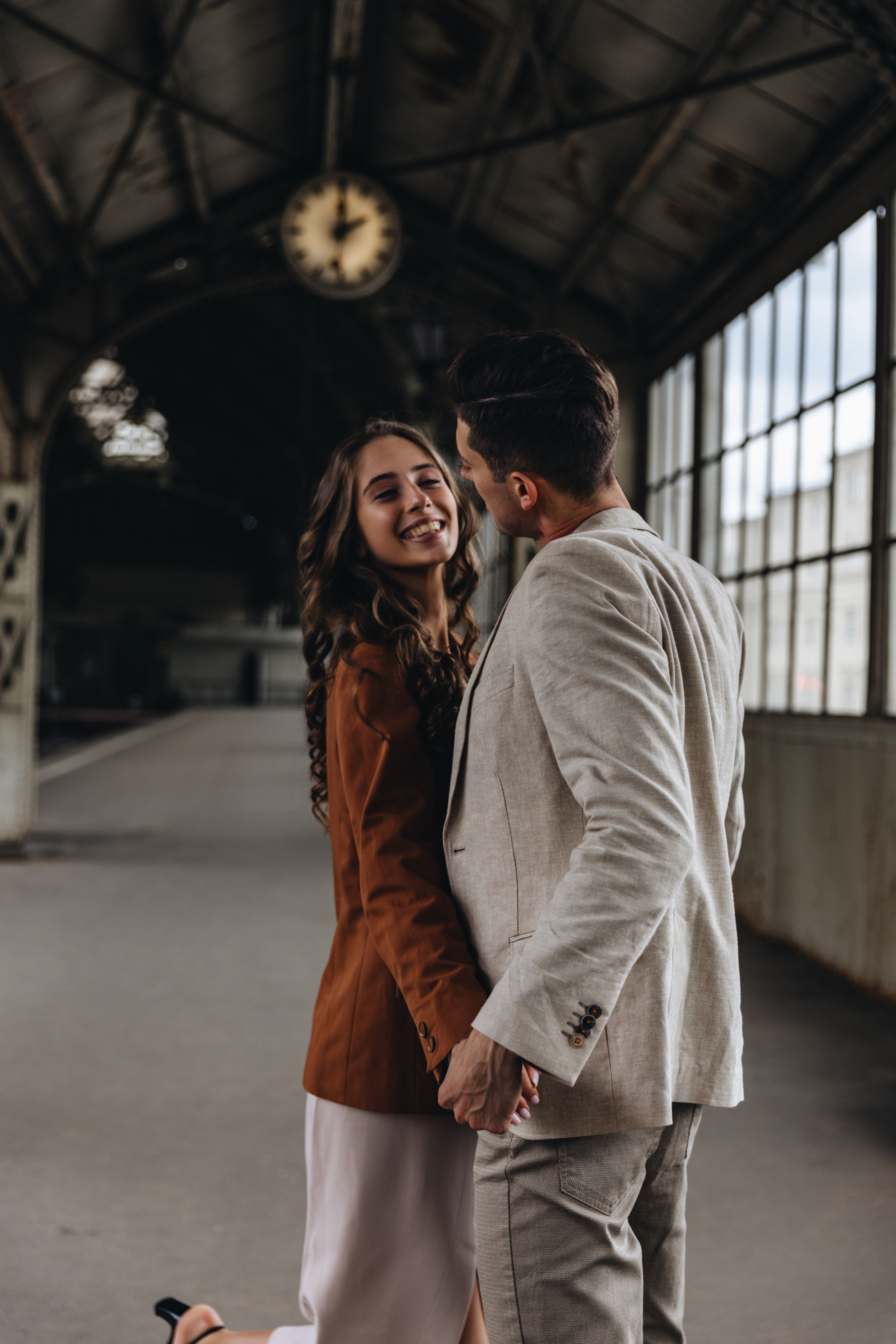 Лавстори на Витебском вокзале. Свадебный фотограф и видеограф — Сергей и Дарья