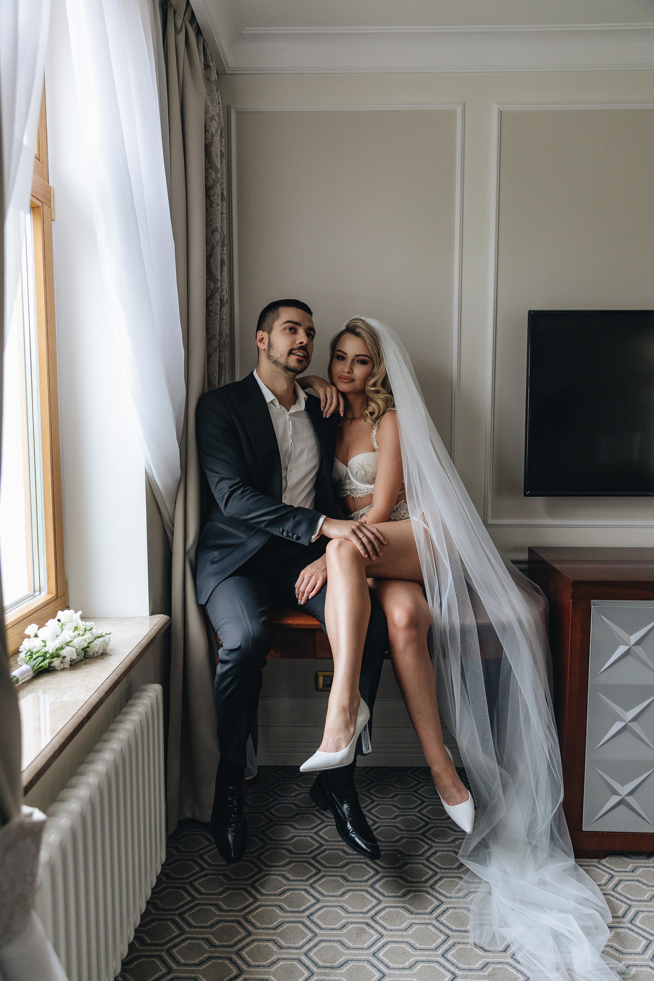 Свадебная фотосессия в отеле Tsar Palace. Свадебный фотограф и видеограф — Сергей и Дарья