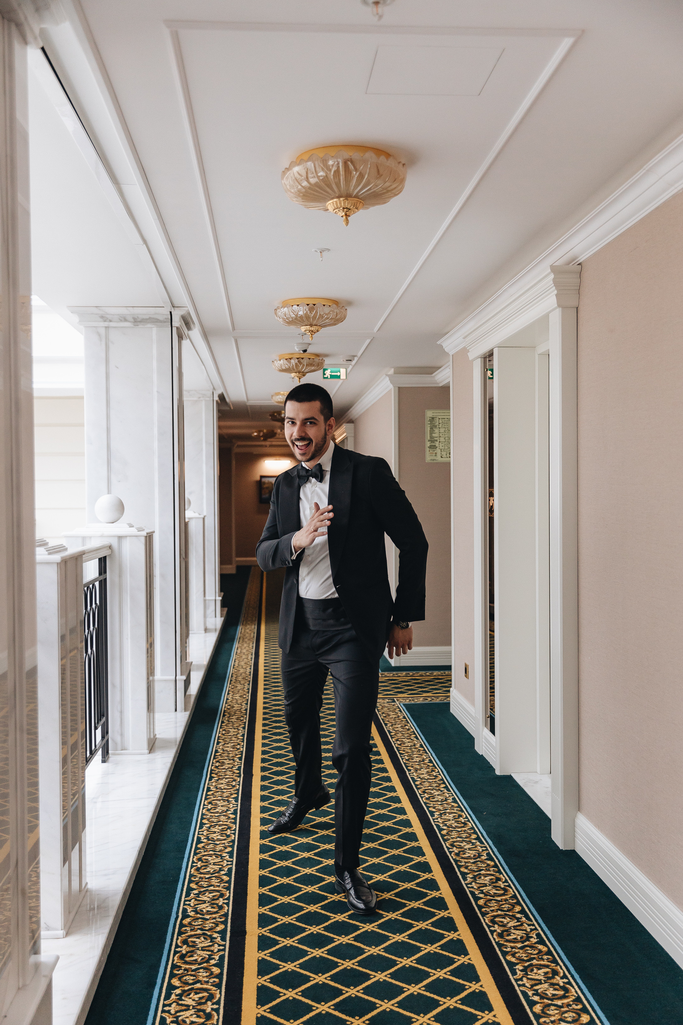 Свадебная фотосессия в отеле Tsar Palace. Свадебный фотограф и видеограф — Сергей и Дарья