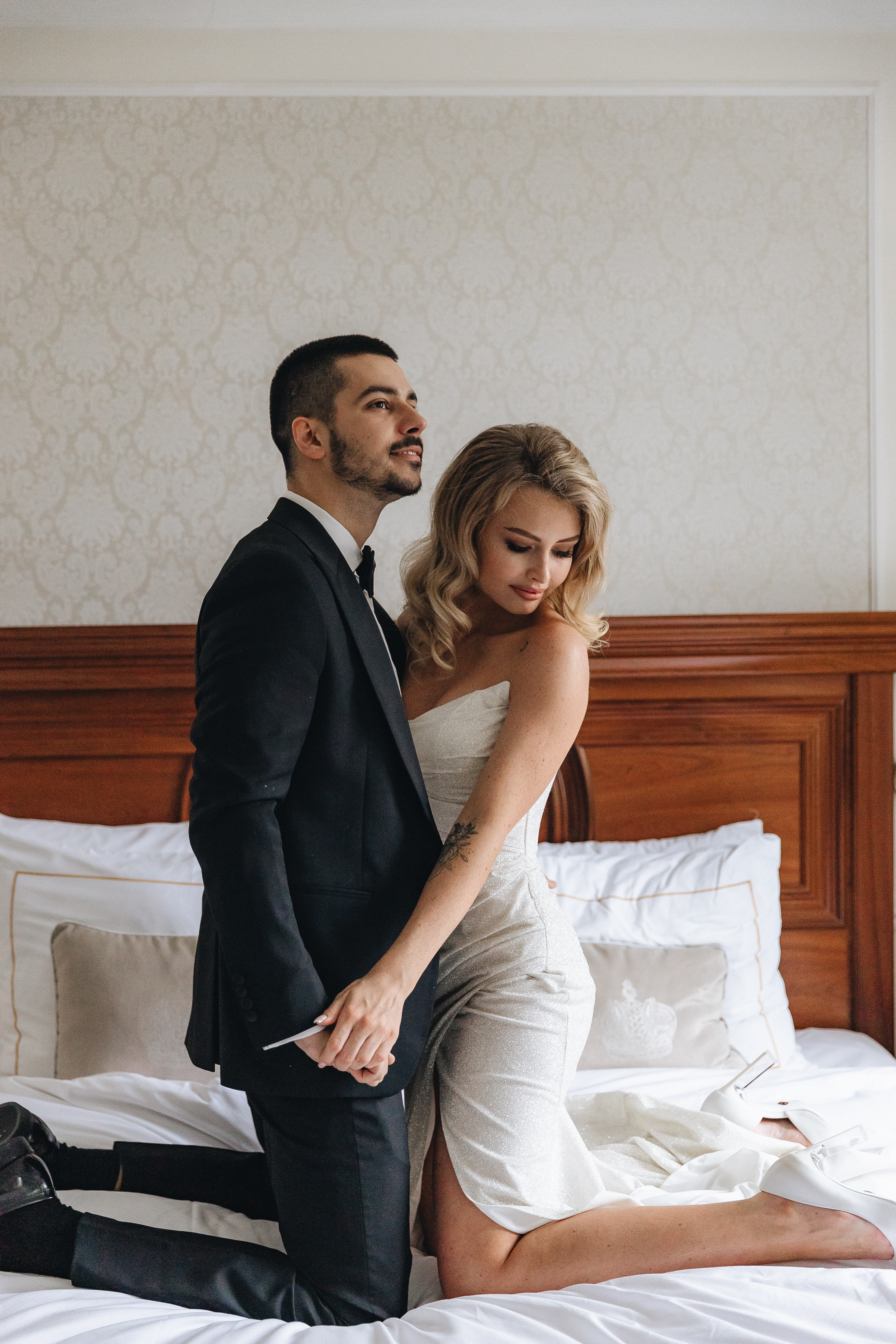 Свадебная фотосессия в отеле Tsar Palace. Свадебный фотограф и видеограф — Сергей и Дарья