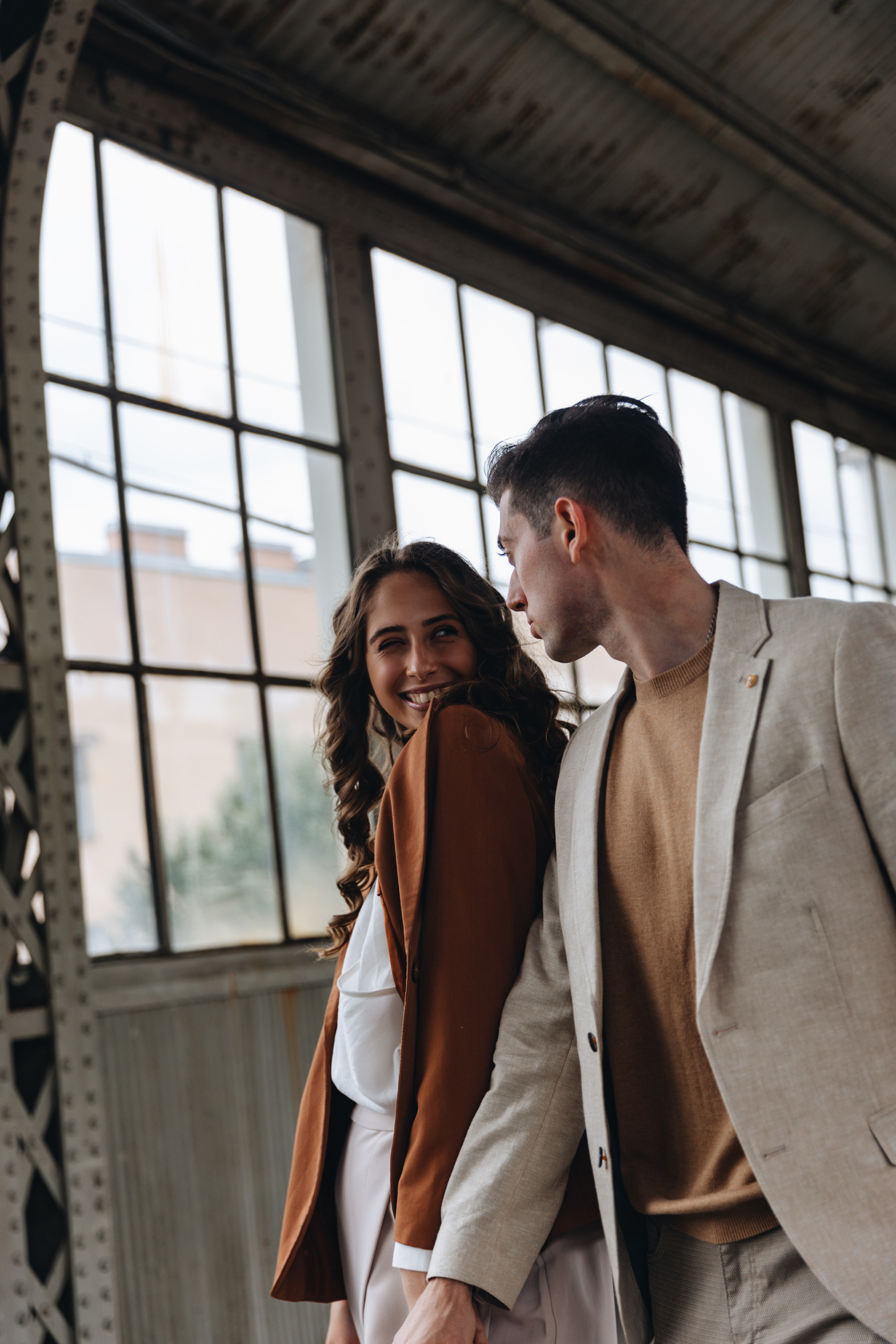 Лавстори на Витебском вокзале. Свадебный фотограф и видеограф — Сергей и Дарья