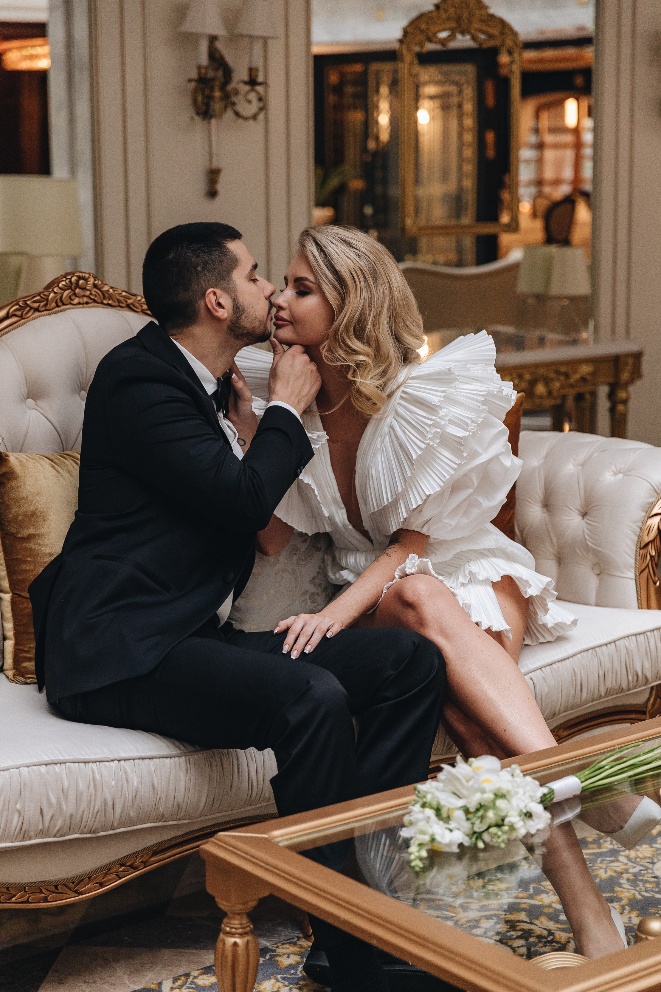 Свадебная фотосессия в отеле Tsar Palace. Свадебный фотограф и видеограф — Сергей и Дарья