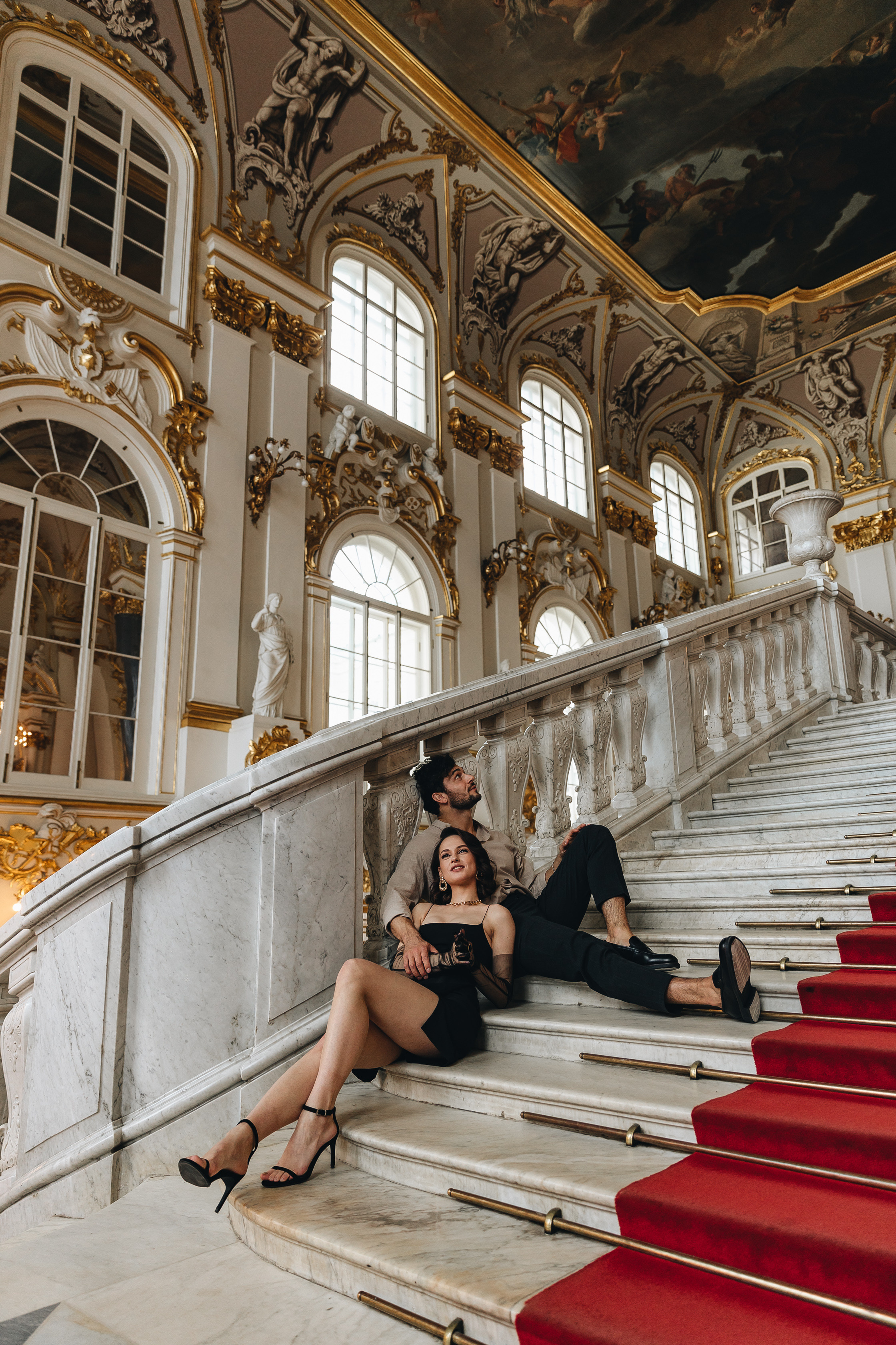 Лав стори в Эрмитаже. Свадьба. Свадебный фотограф. Свадебный фотограф и видеограф — Сергей и Дарья