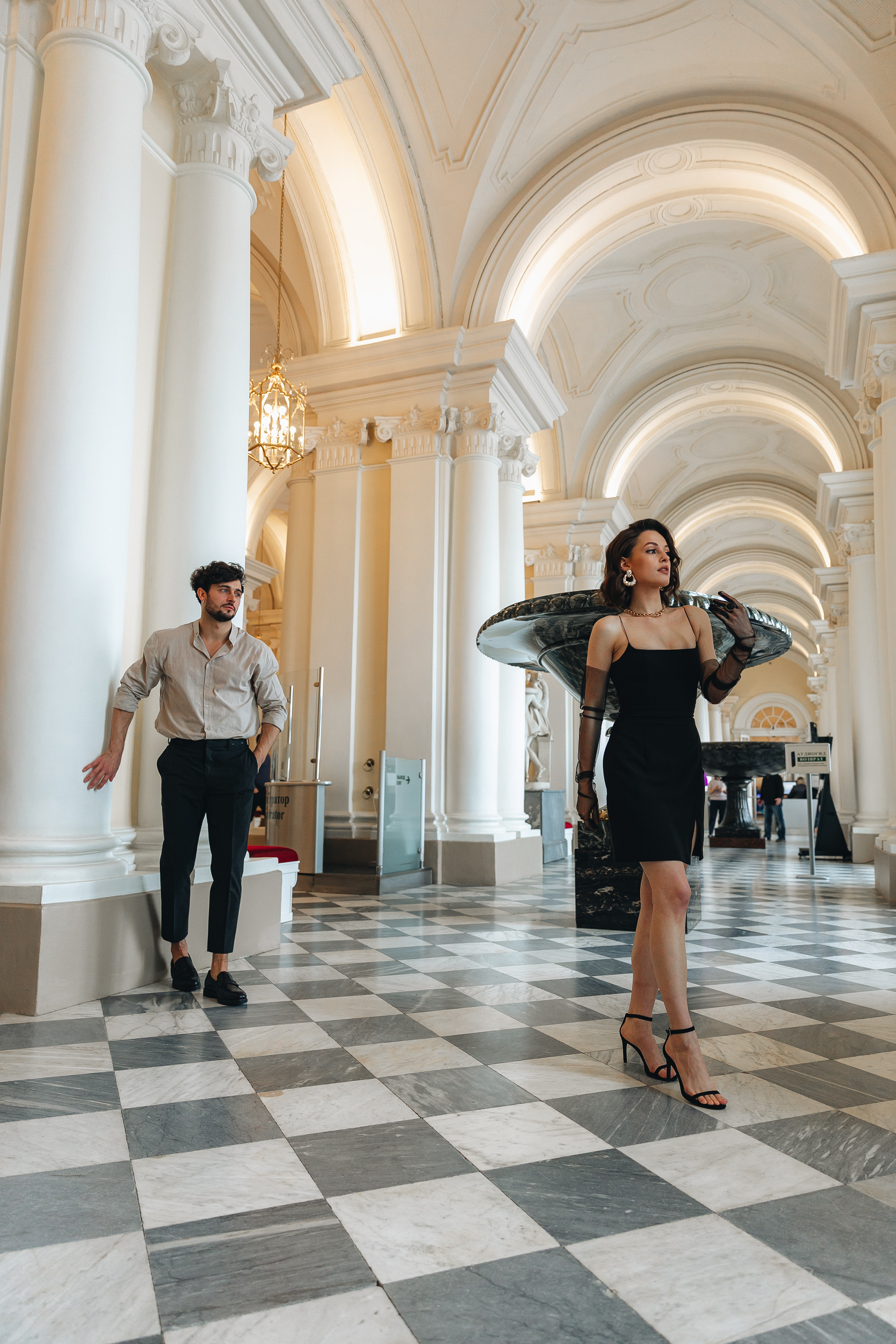 Лав стори в Эрмитаже. Свадьба. Свадебный фотограф. Свадебный фотограф и видеограф — Сергей и Дарья