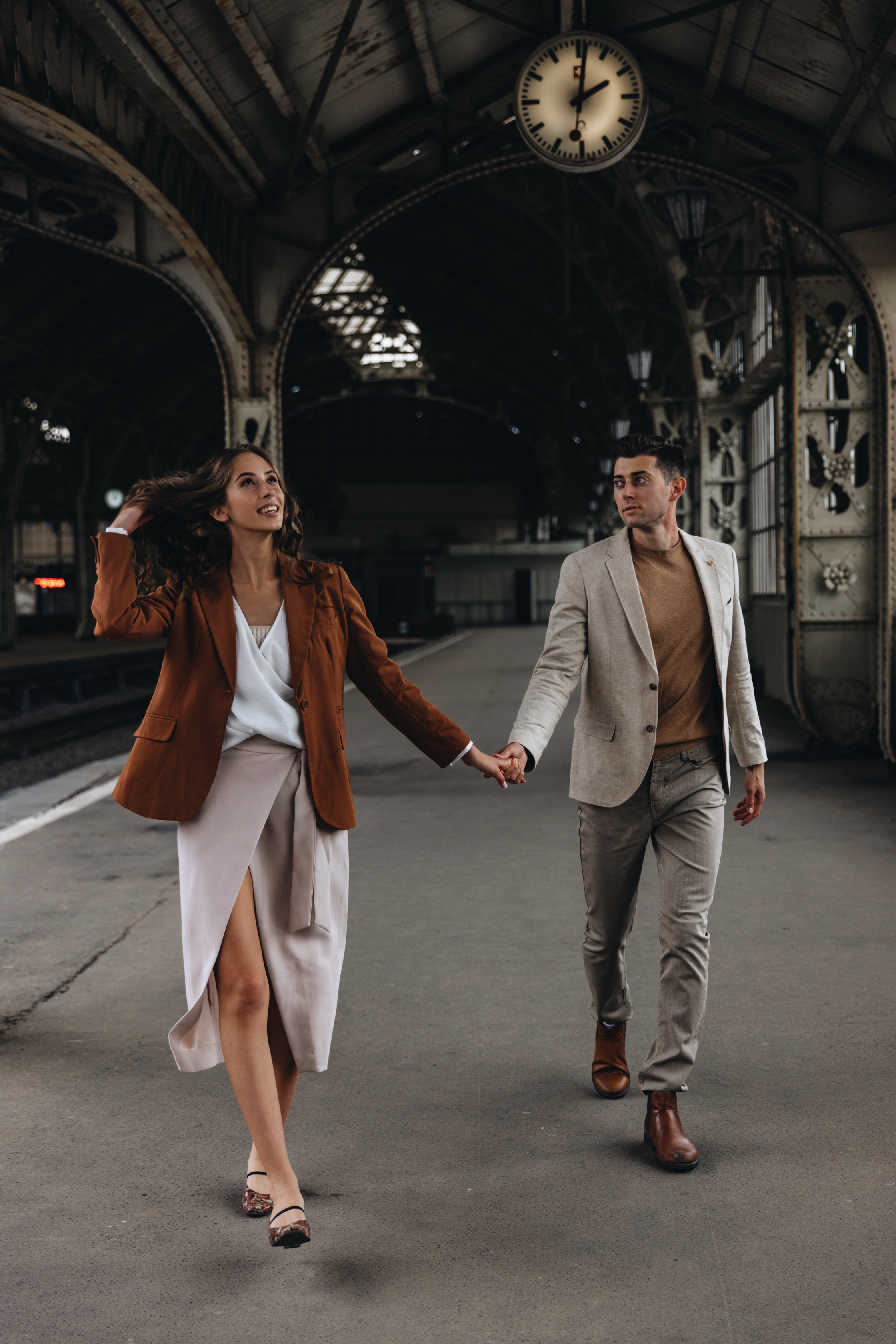 Лавстори на Витебском вокзале. Свадебный фотограф и видеограф — Сергей и Дарья