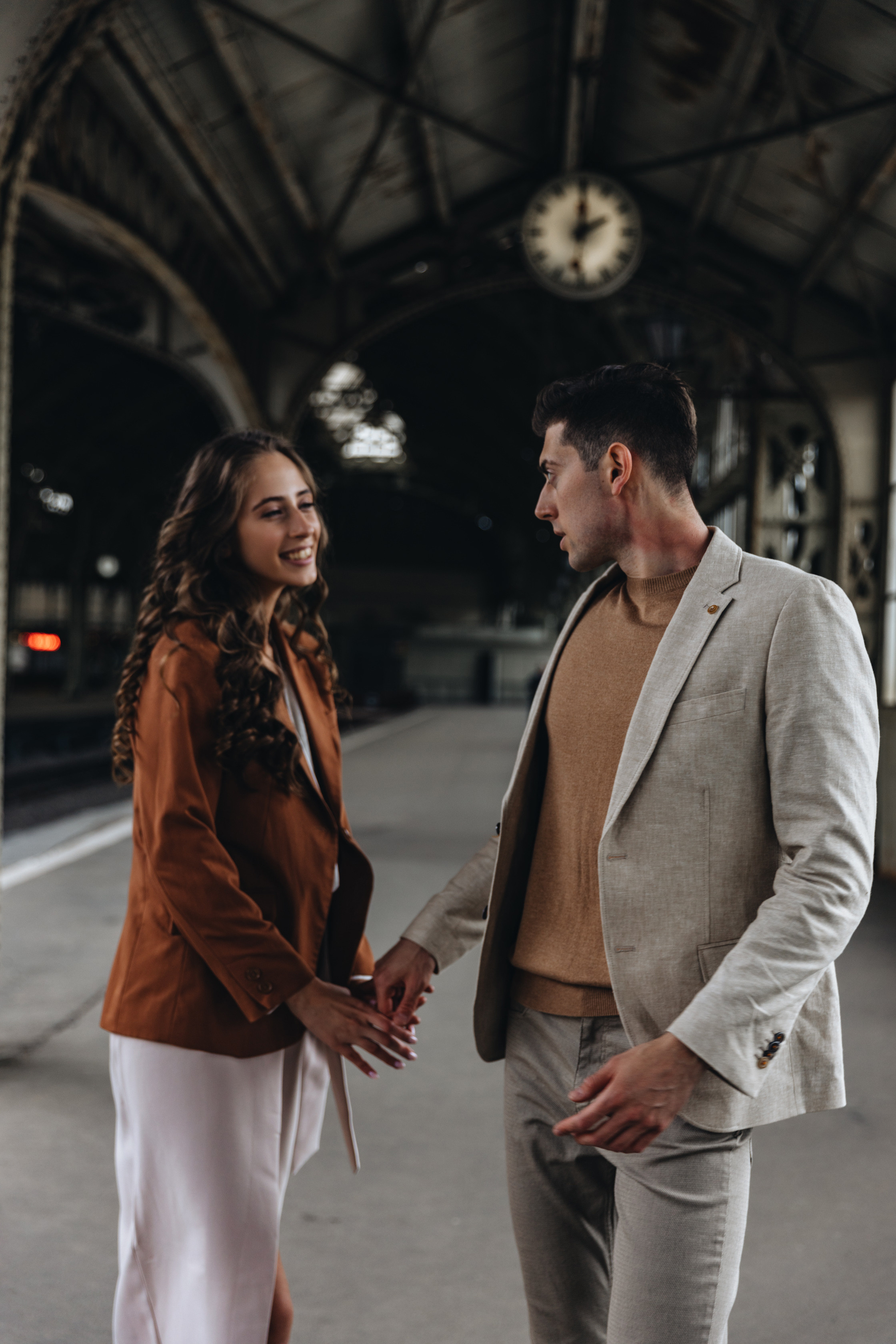 Лавстори на Витебском вокзале. Свадебный фотограф и видеограф — Сергей и Дарья