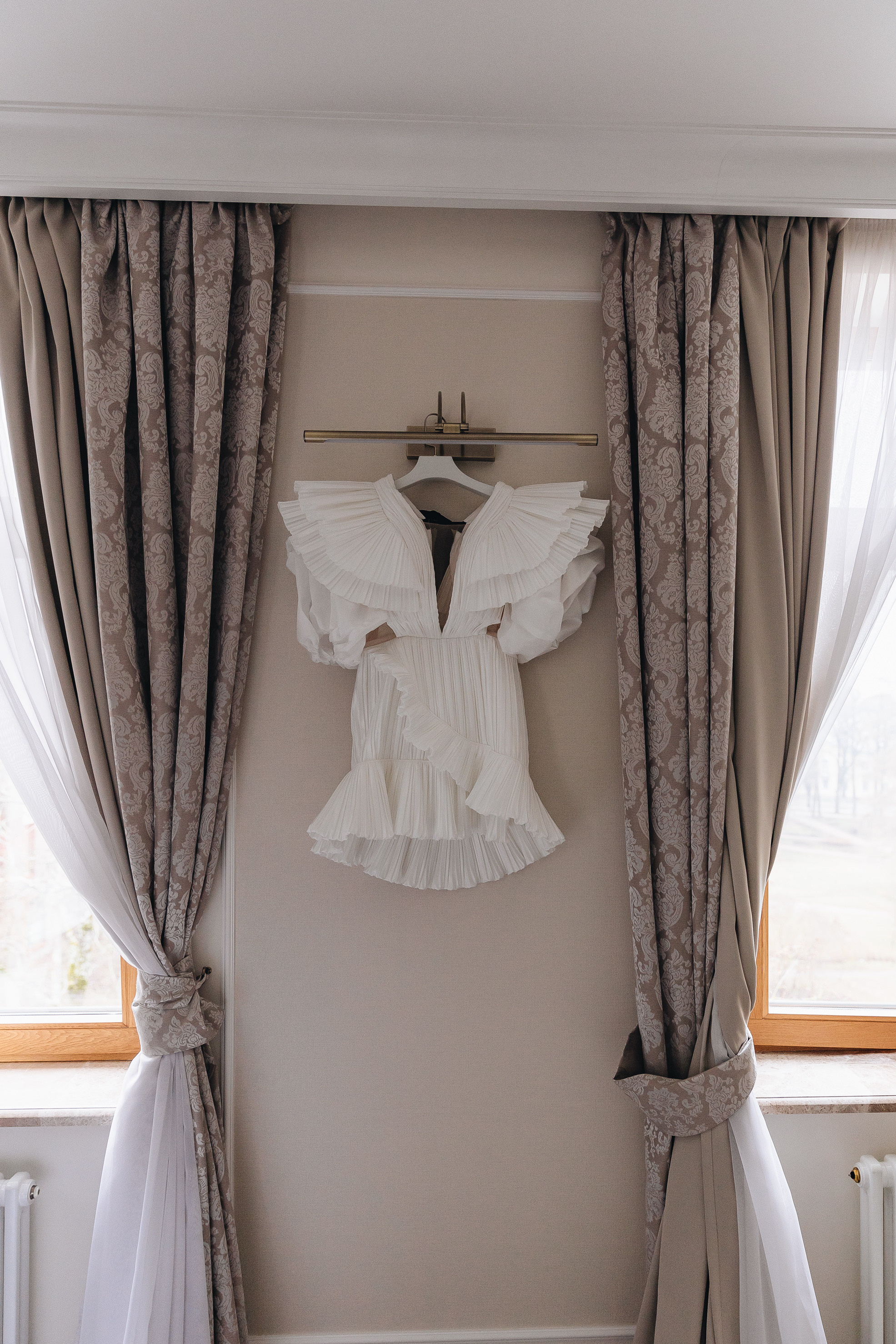 Свадебная фотосессия в отеле Tsar Palace. Свадебный фотограф и видеограф — Сергей и Дарья