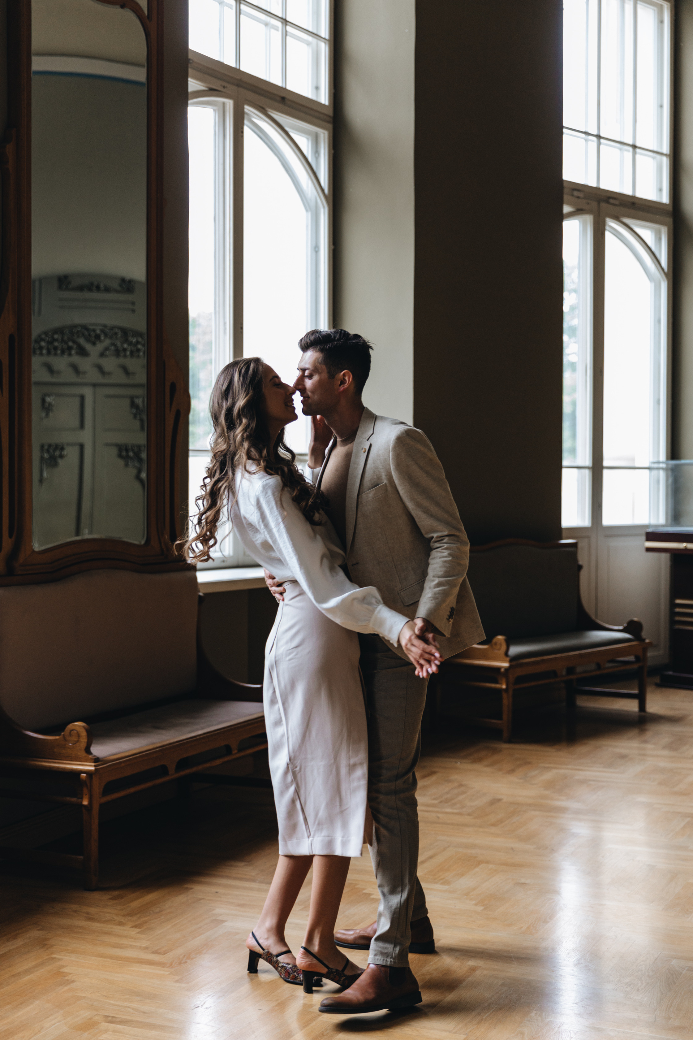 Лавстори на Витебском вокзале. Свадебный фотограф и видеограф — Сергей и Дарья