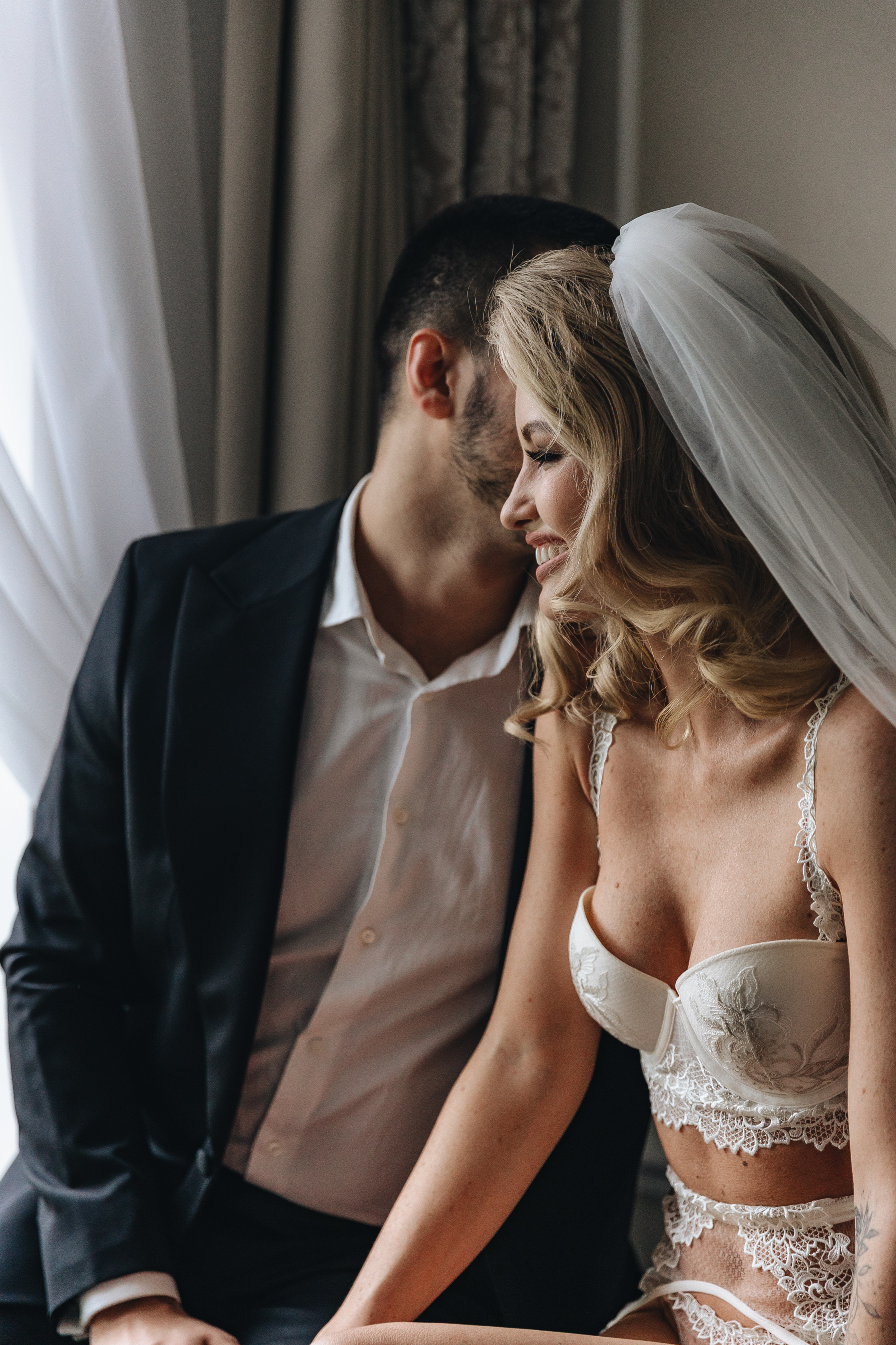 Свадебная фотосессия в отеле Tsar Palace. Свадебный фотограф и видеограф — Сергей и Дарья