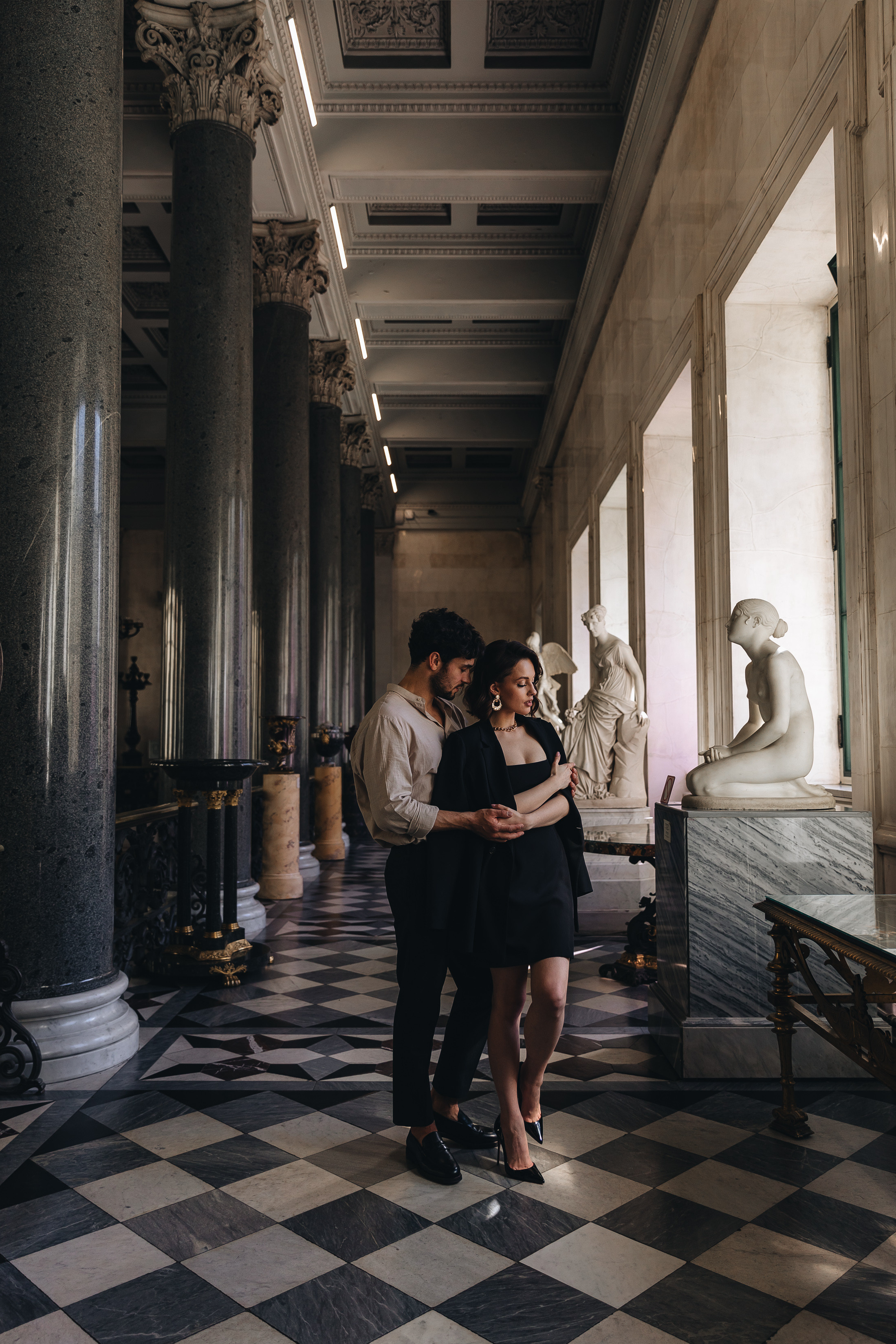 Лав стори в Эрмитаже. Свадьба. Свадебный фотограф. Свадебный фотограф и видеограф — Сергей и Дарья