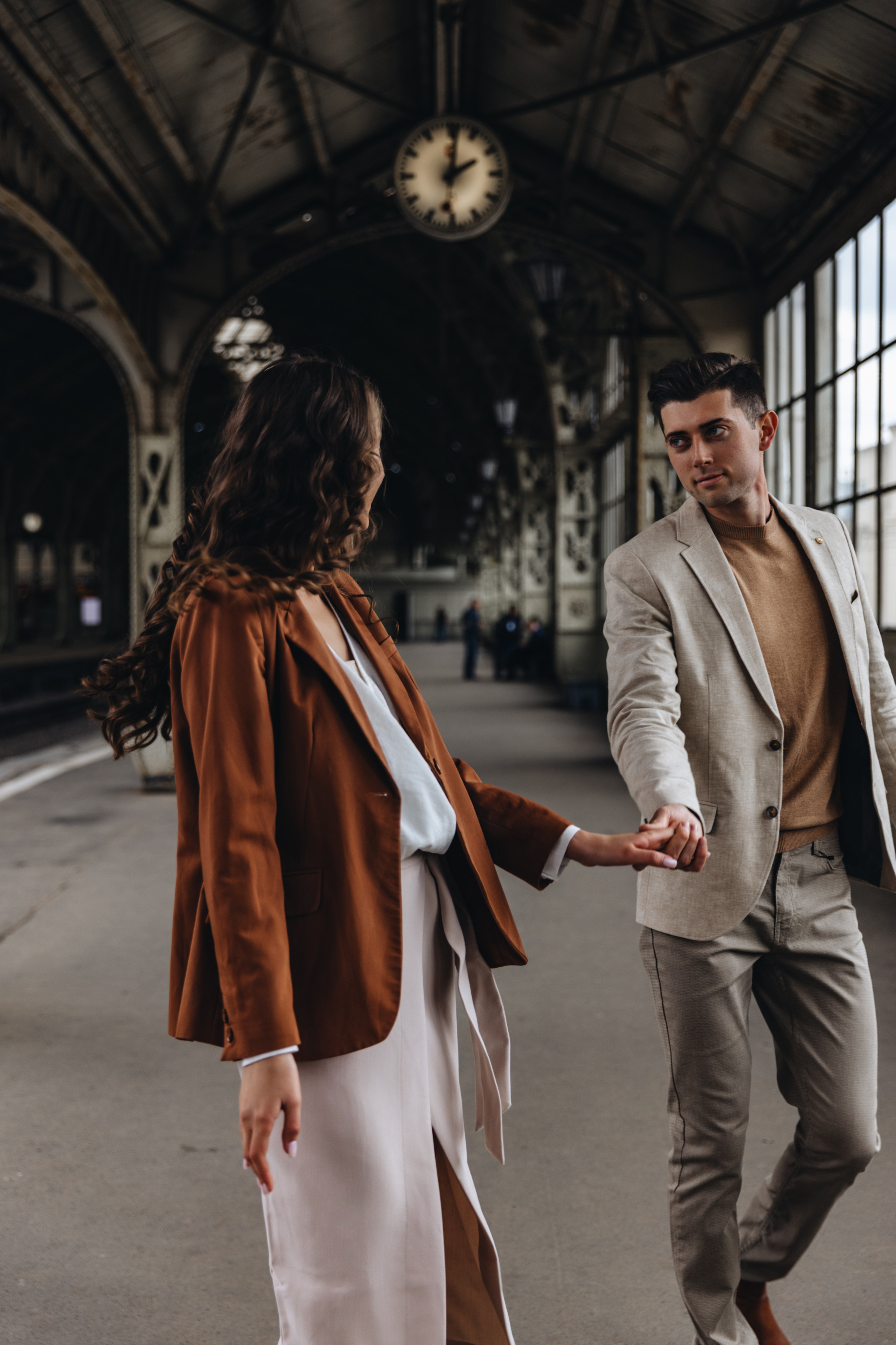 Лавстори на Витебском вокзале. Свадебный фотограф и видеограф — Сергей и Дарья