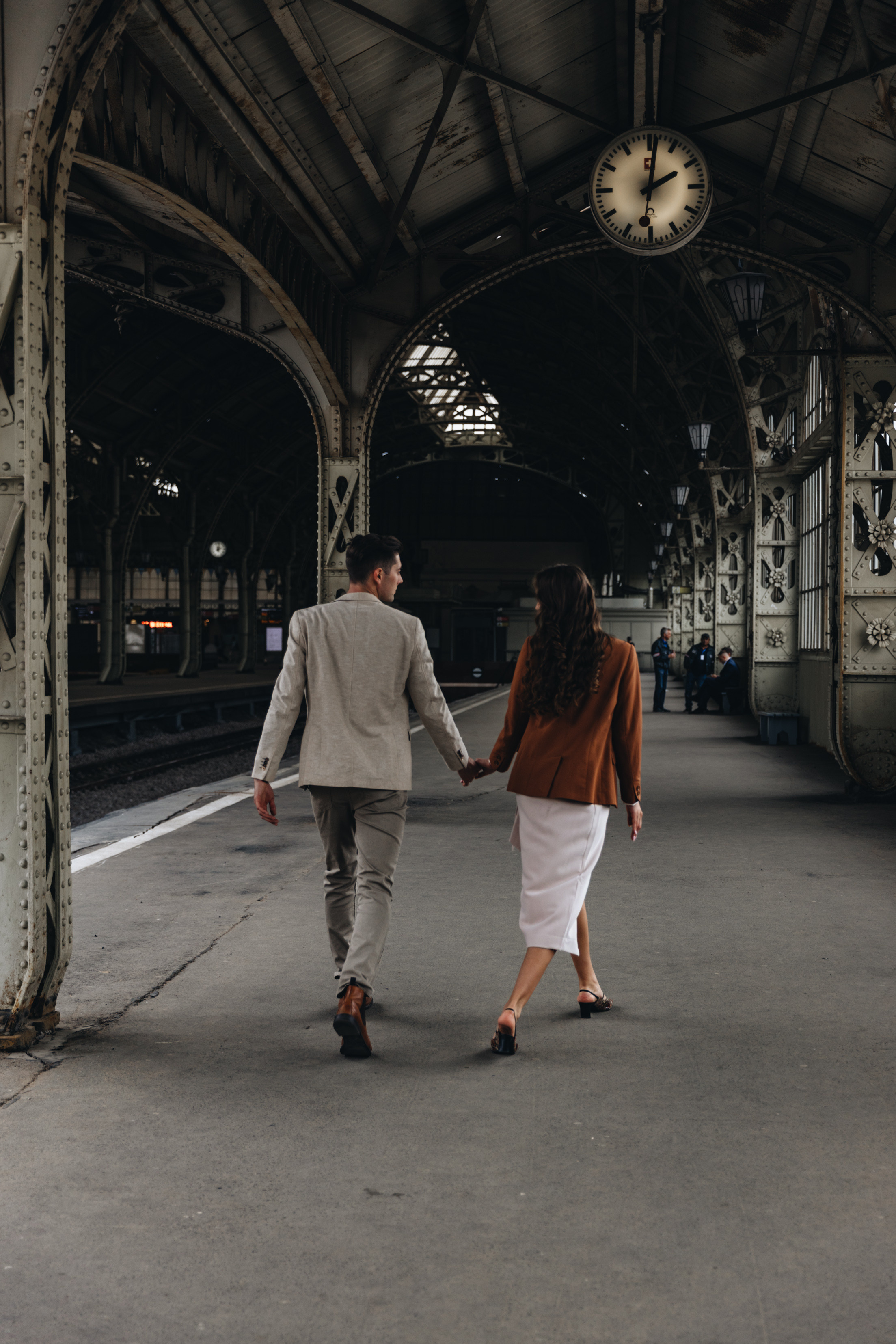 Лавстори на Витебском вокзале. Свадебный фотограф и видеограф — Сергей и Дарья