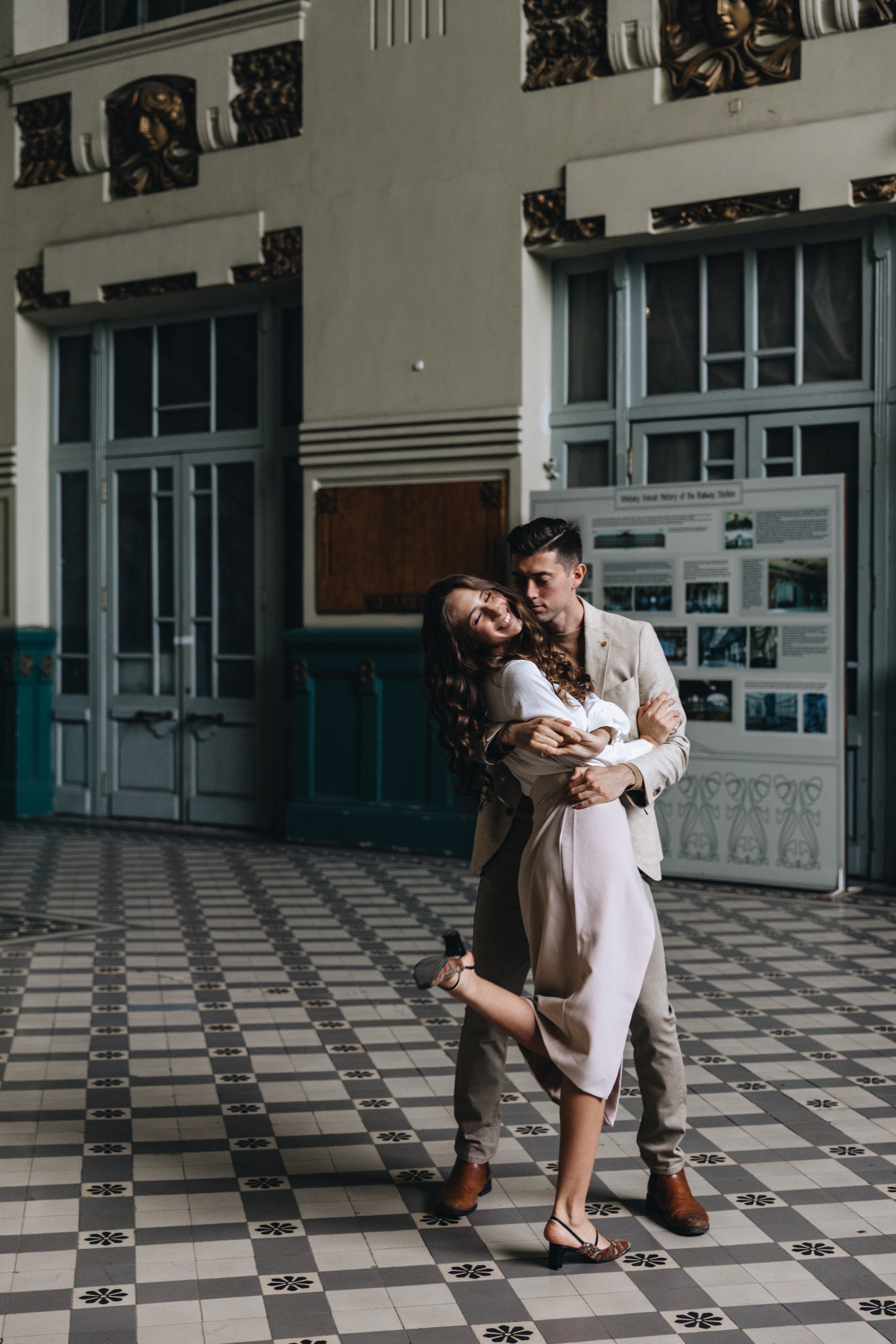 Лавстори на Витебском вокзале. Свадебный фотограф и видеограф — Сергей и Дарья