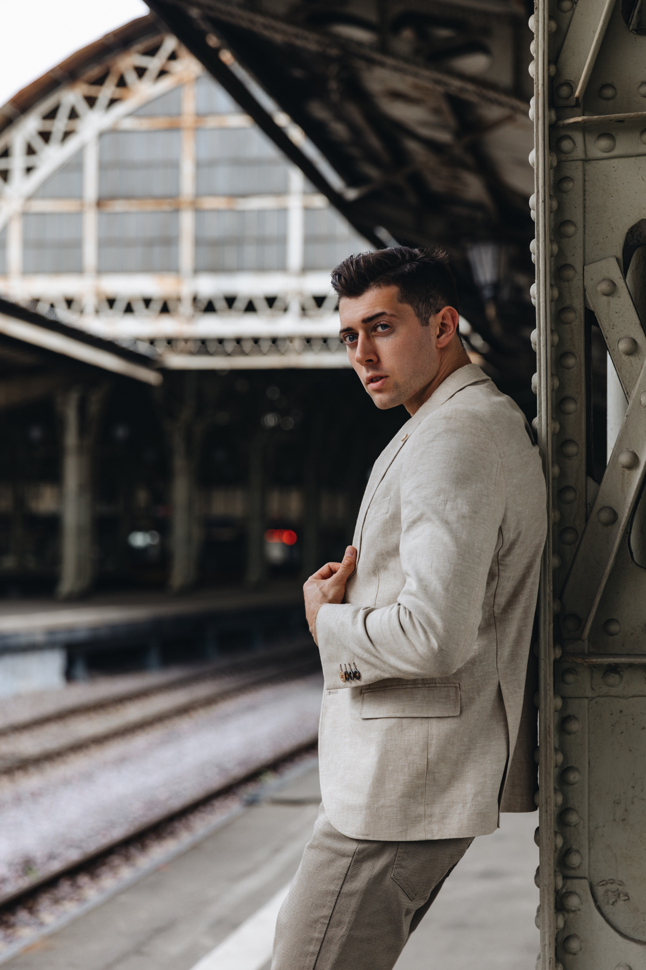 Лавстори на Витебском вокзале. Свадебный фотограф и видеограф — Сергей и Дарья