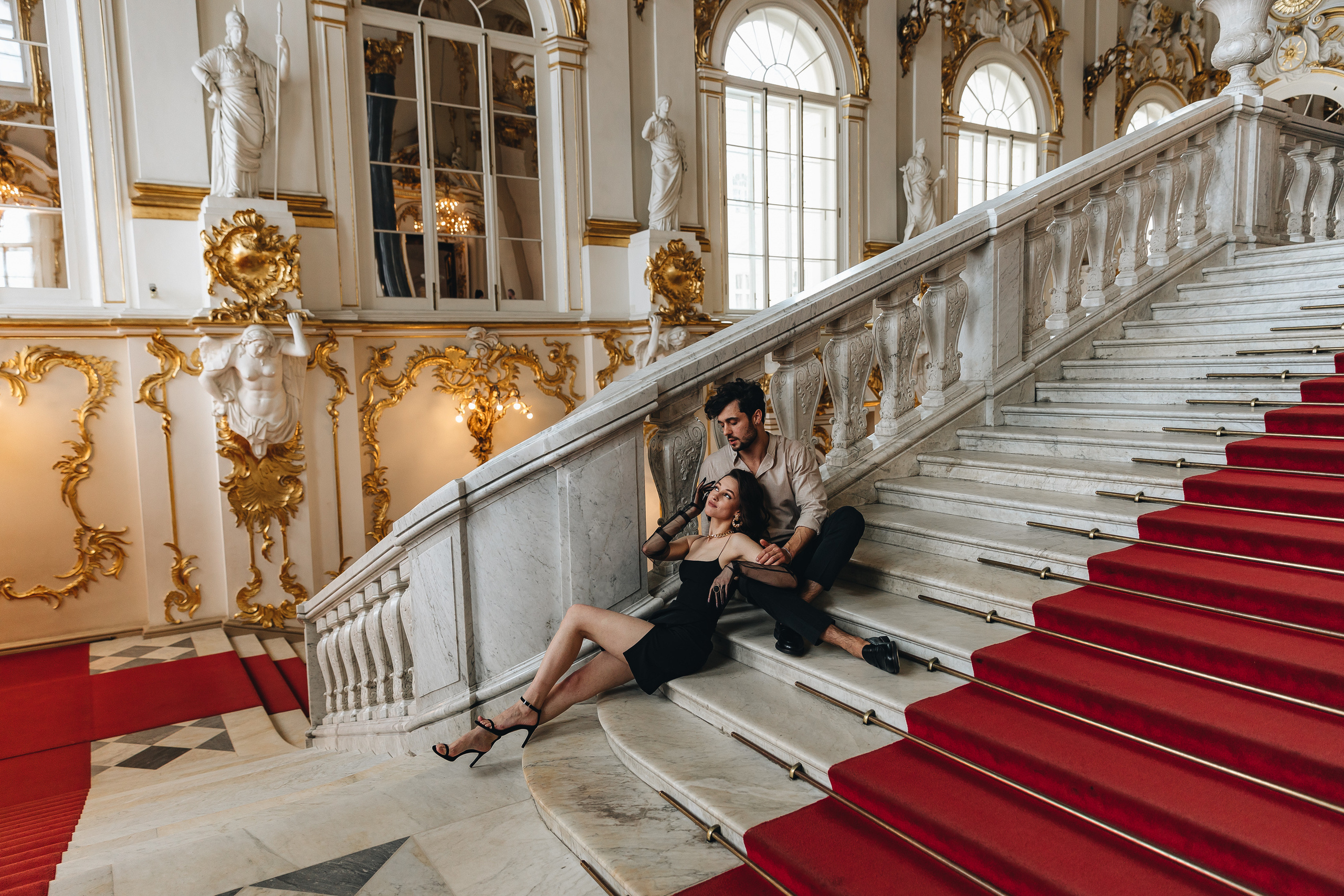 Лав стори в Эрмитаже. Свадьба. Свадебный фотограф. Свадебный фотограф и видеограф — Сергей и Дарья