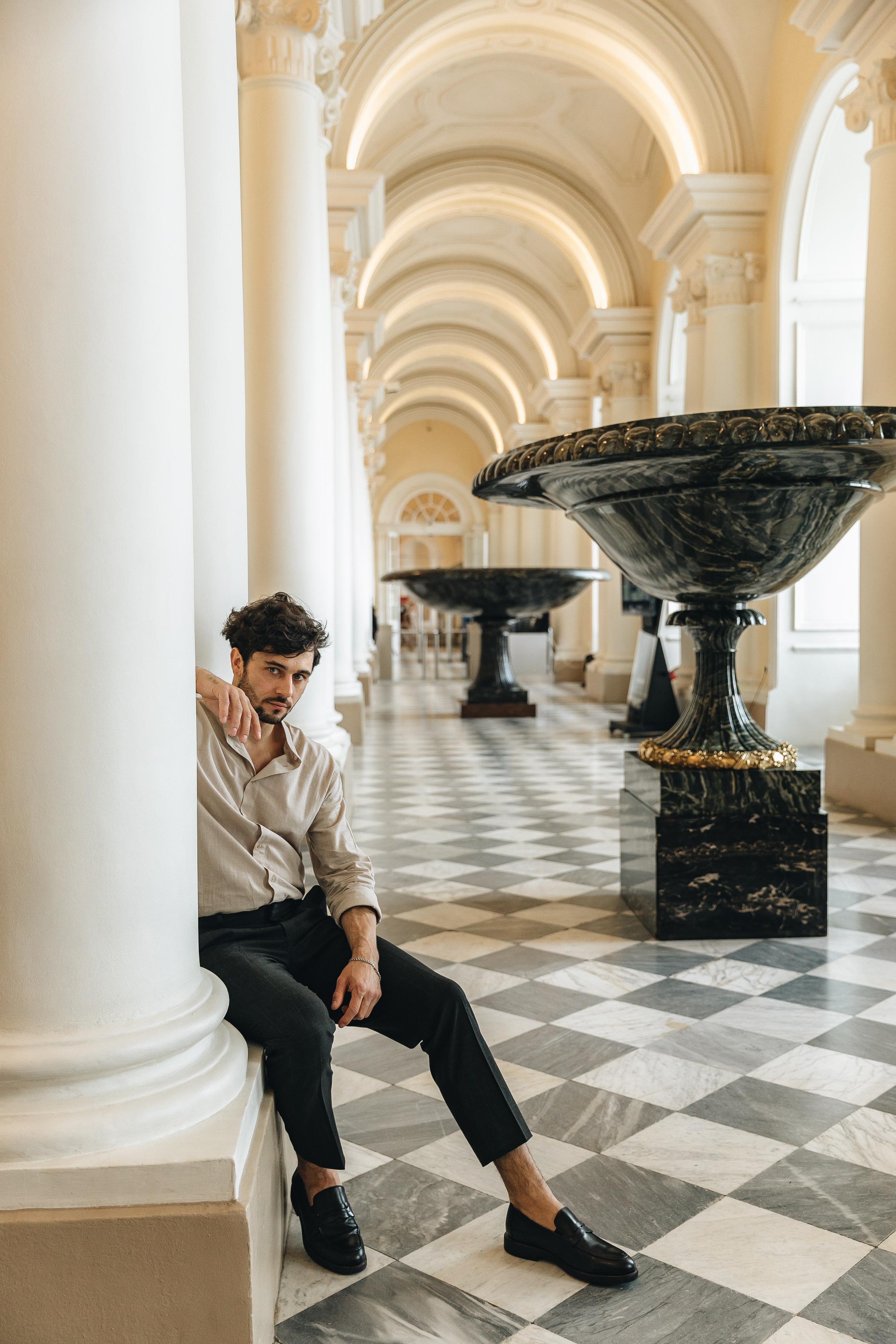 Лав стори в Эрмитаже. Свадьба. Свадебный фотограф. Свадебный фотограф и видеограф — Сергей и Дарья